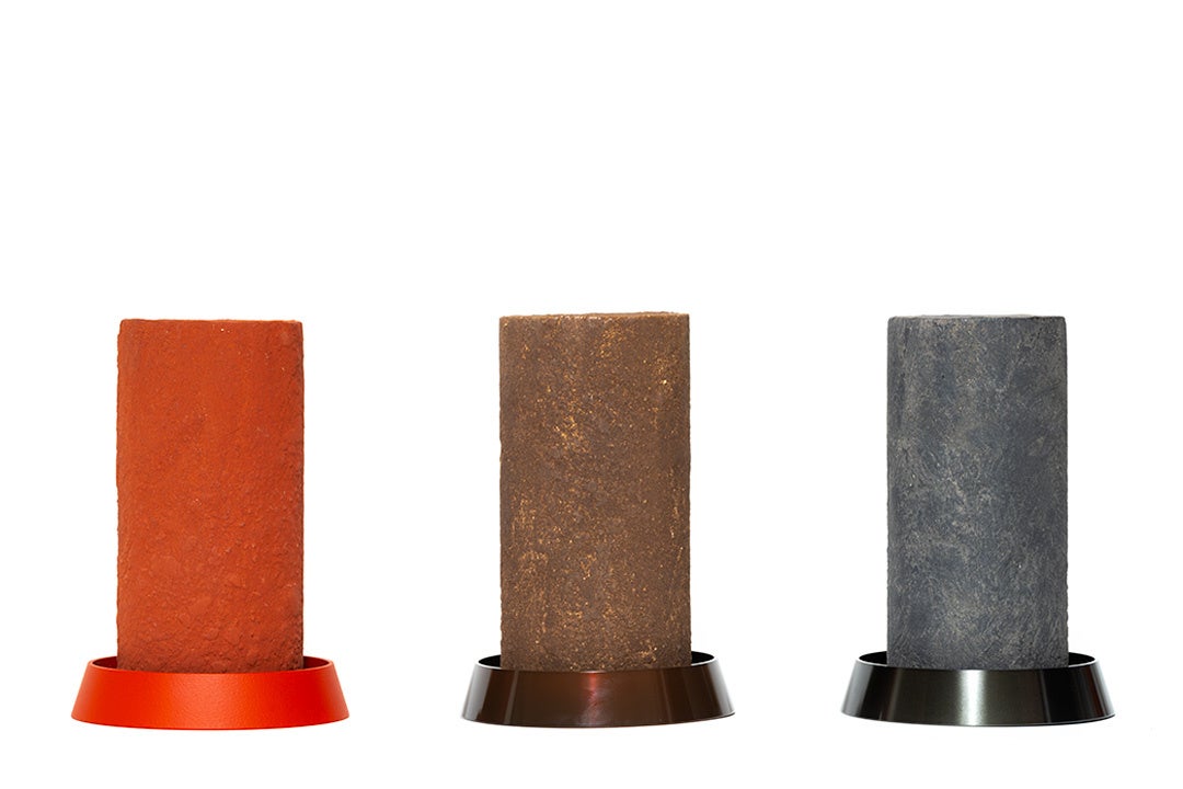 3色展開のDIG-DUG。左から「AKANE」「KOGARE」「YORU」