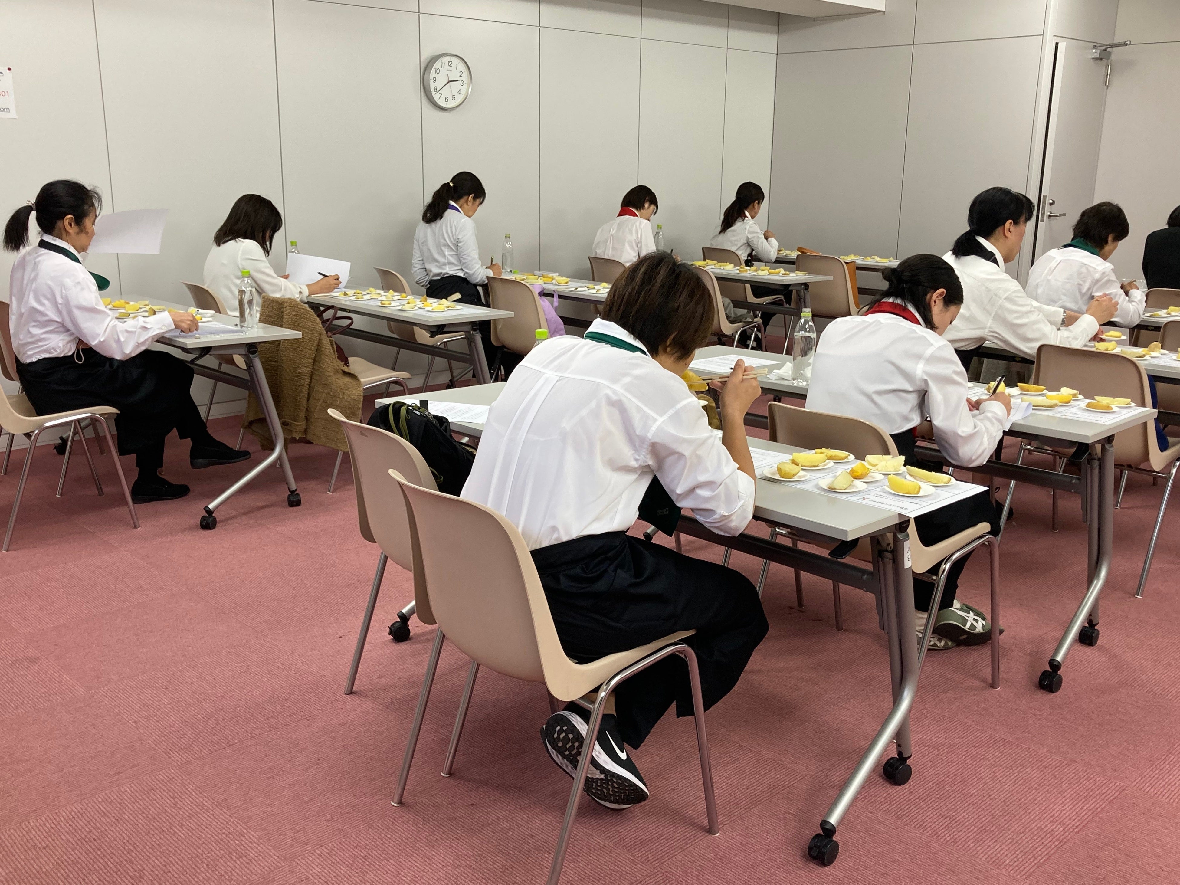 野菜ソムリエが審査（第１回 全国ジャガイモ選手権）