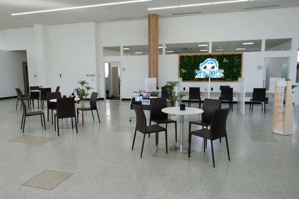 オトロン盛岡店（内観）