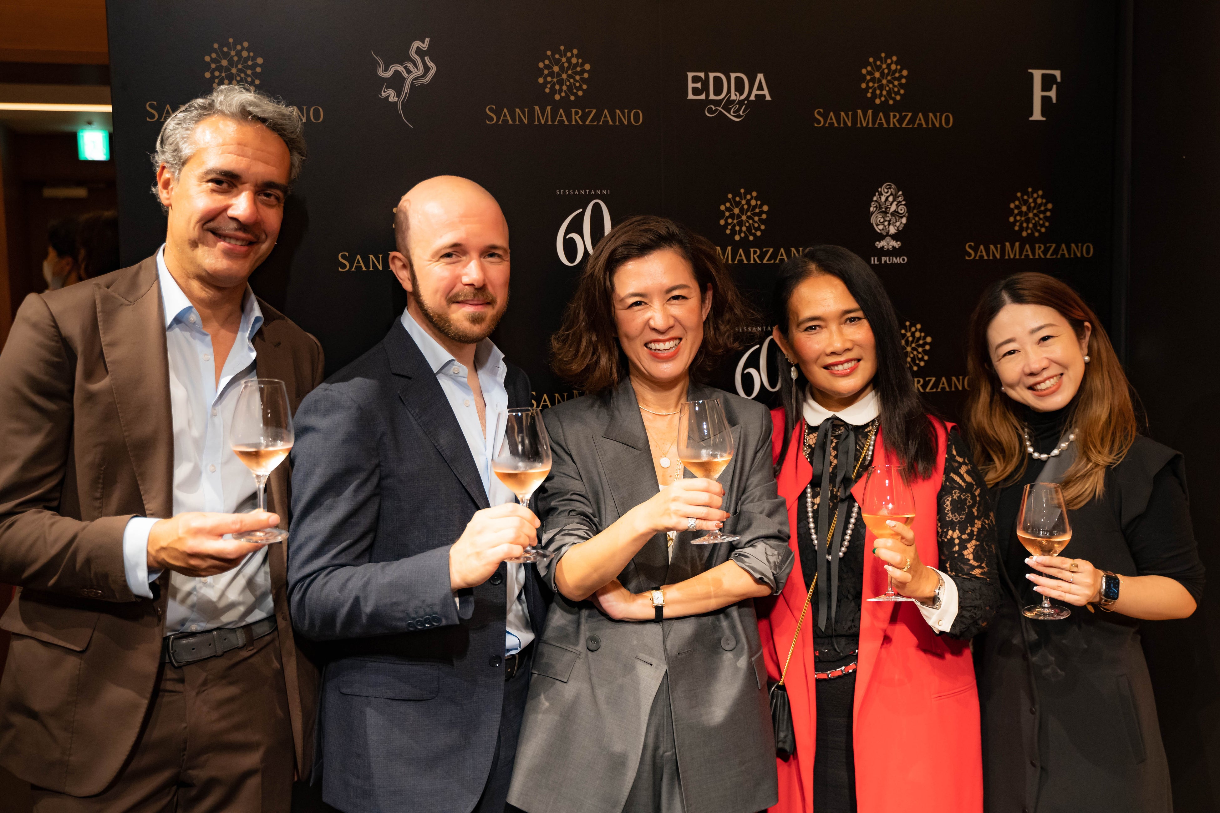 左から　サルヴァトーレ氏　アレックス氏　スタイリスト大草直子氏　