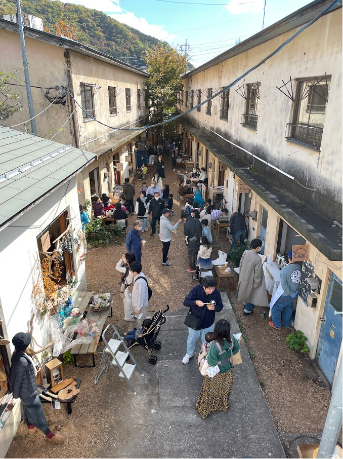 魅力的な中庭が特徴