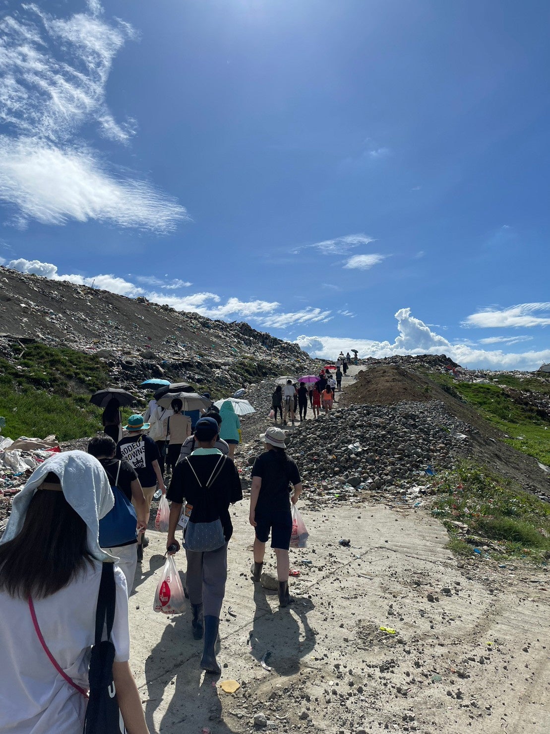 フィリピンのごみ処理場にて