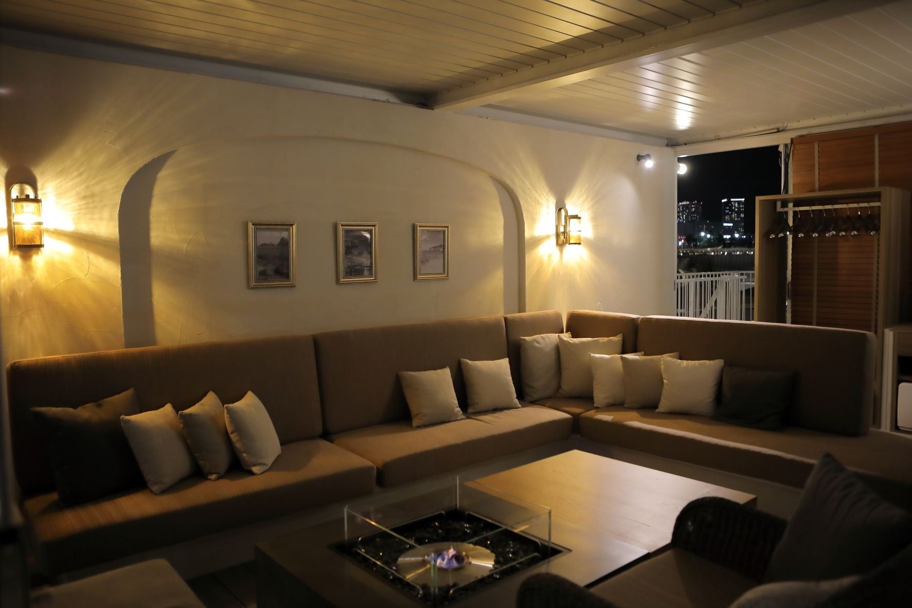 2Fレストラン_VIPルーム