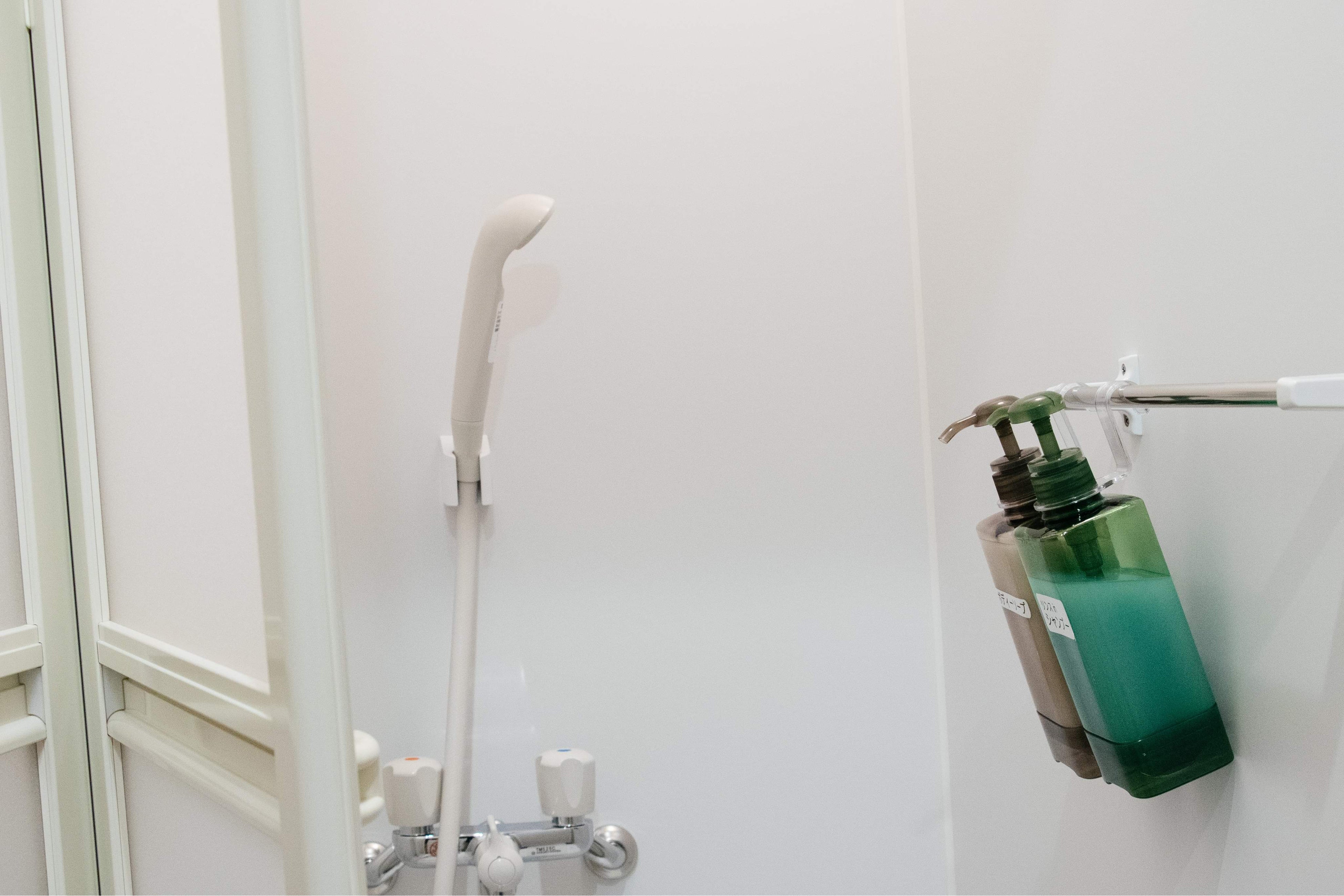 シャワーブース