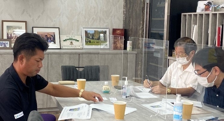 池田勇太プロと武田客員教授の対談中の様子