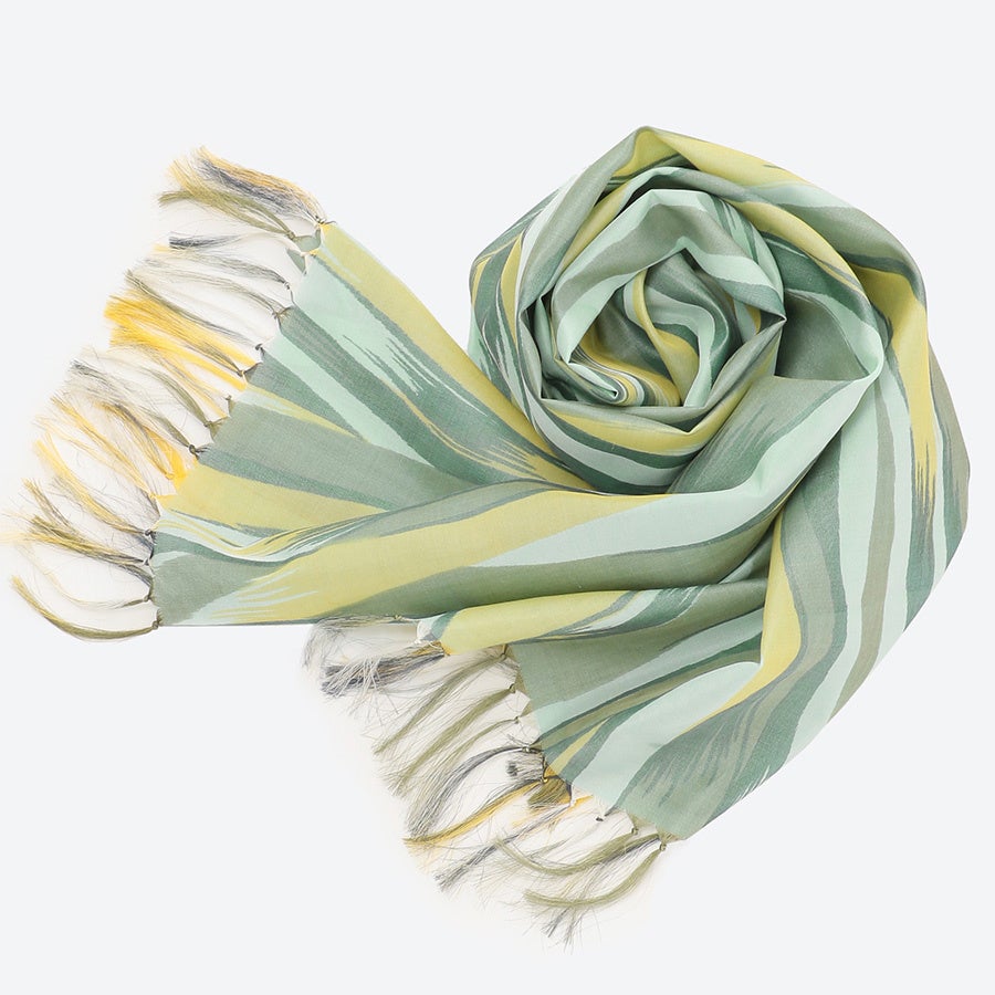 〈秩父織塾工房横山〉　秩父銘仙スカーフ幾何学柄【オリーブグリーン】