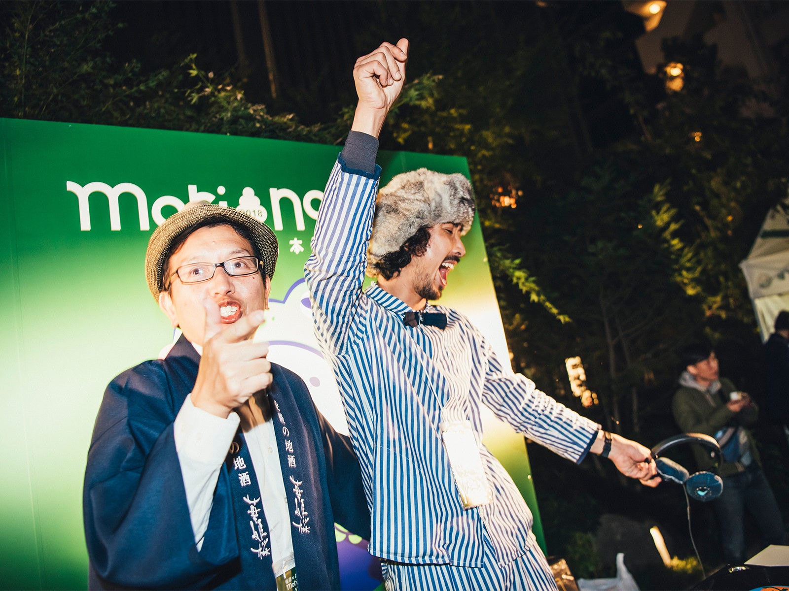 DJの音楽が会場を盛り上げます