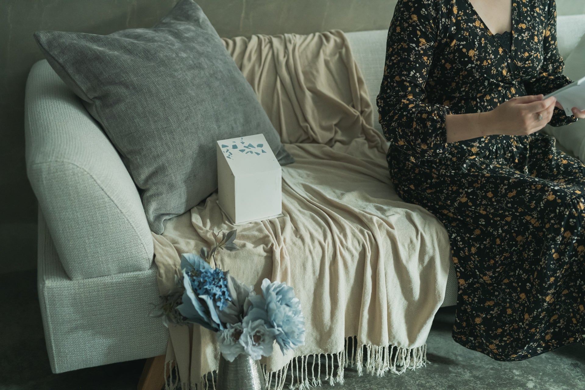 新素材ジェスモナイトを用いた落ち着いた風合い