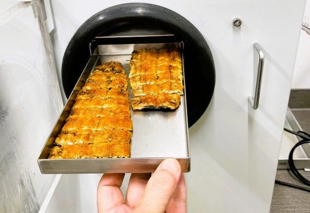 鰻の蒲焼をフリーズドライしました