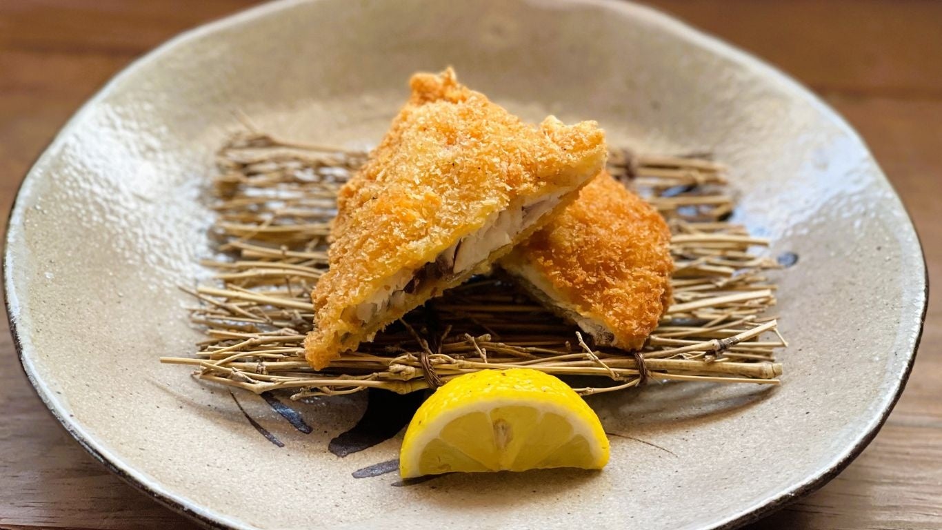 チンするアジフライ