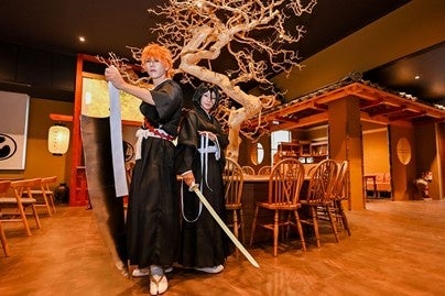 プレオープンした「須﨑大漁堂」でも記念撮影