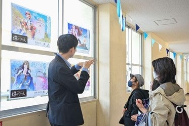 日本全国の燈台を擬人化したマンガ/ボイス/ライブのフォーマットで描く海洋歴史エンターテインメント「燈の守り人」の展示