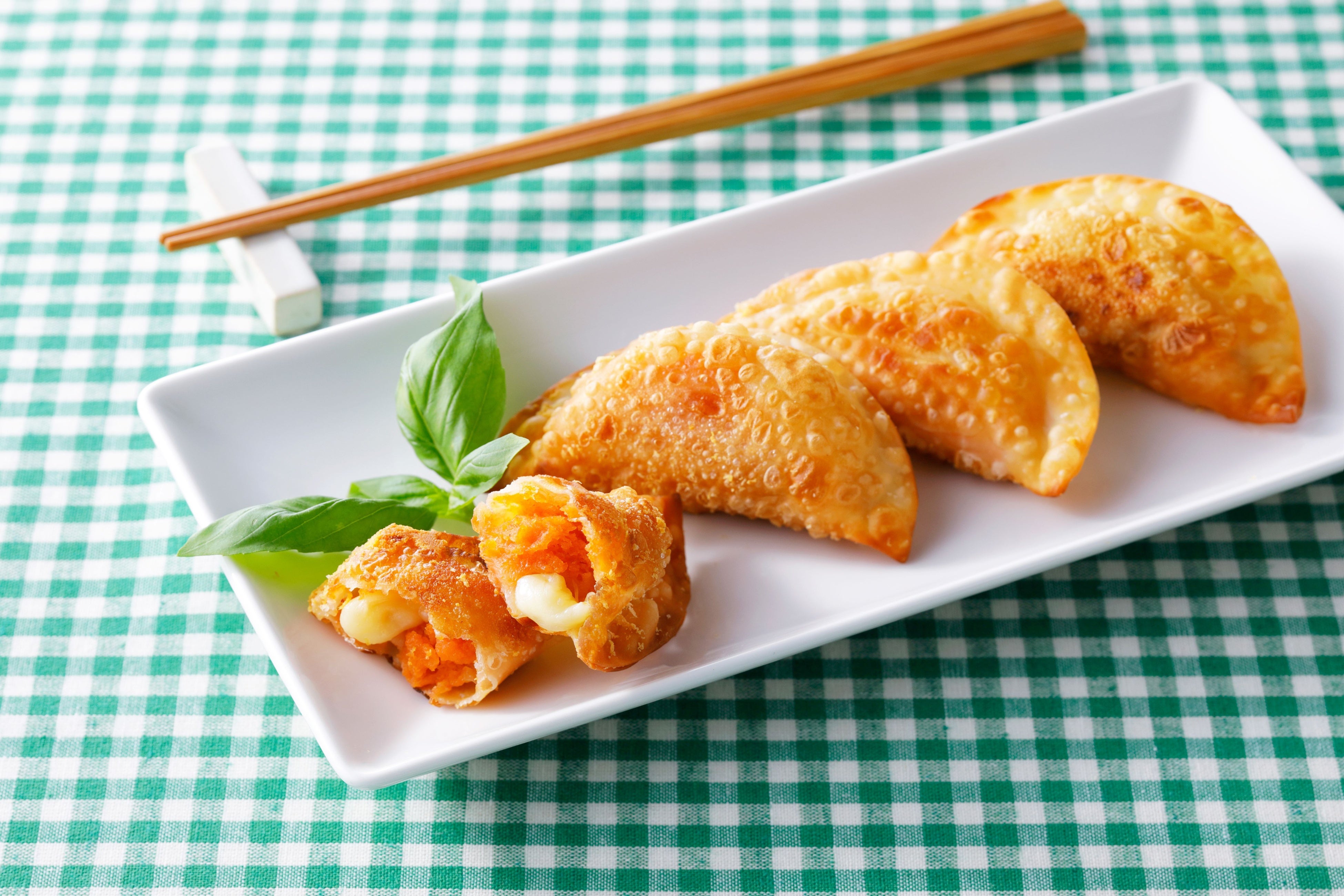 餃子のポテトピザ