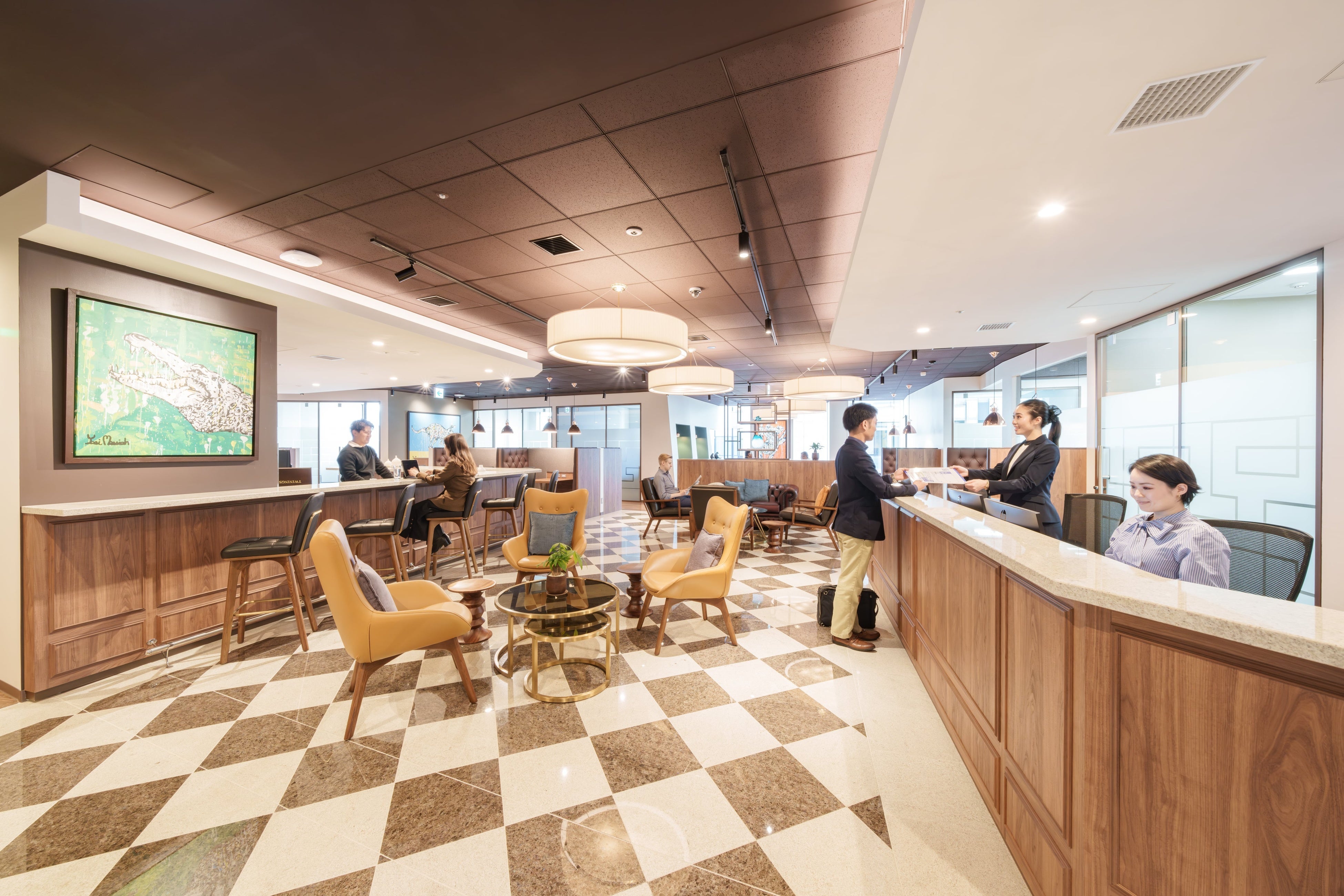 ●サーブコープエニシオ名駅拠点_広々としたエントランスとコワーキングスペース