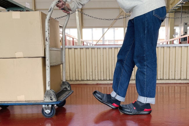 現場ではセーフティシューズとして