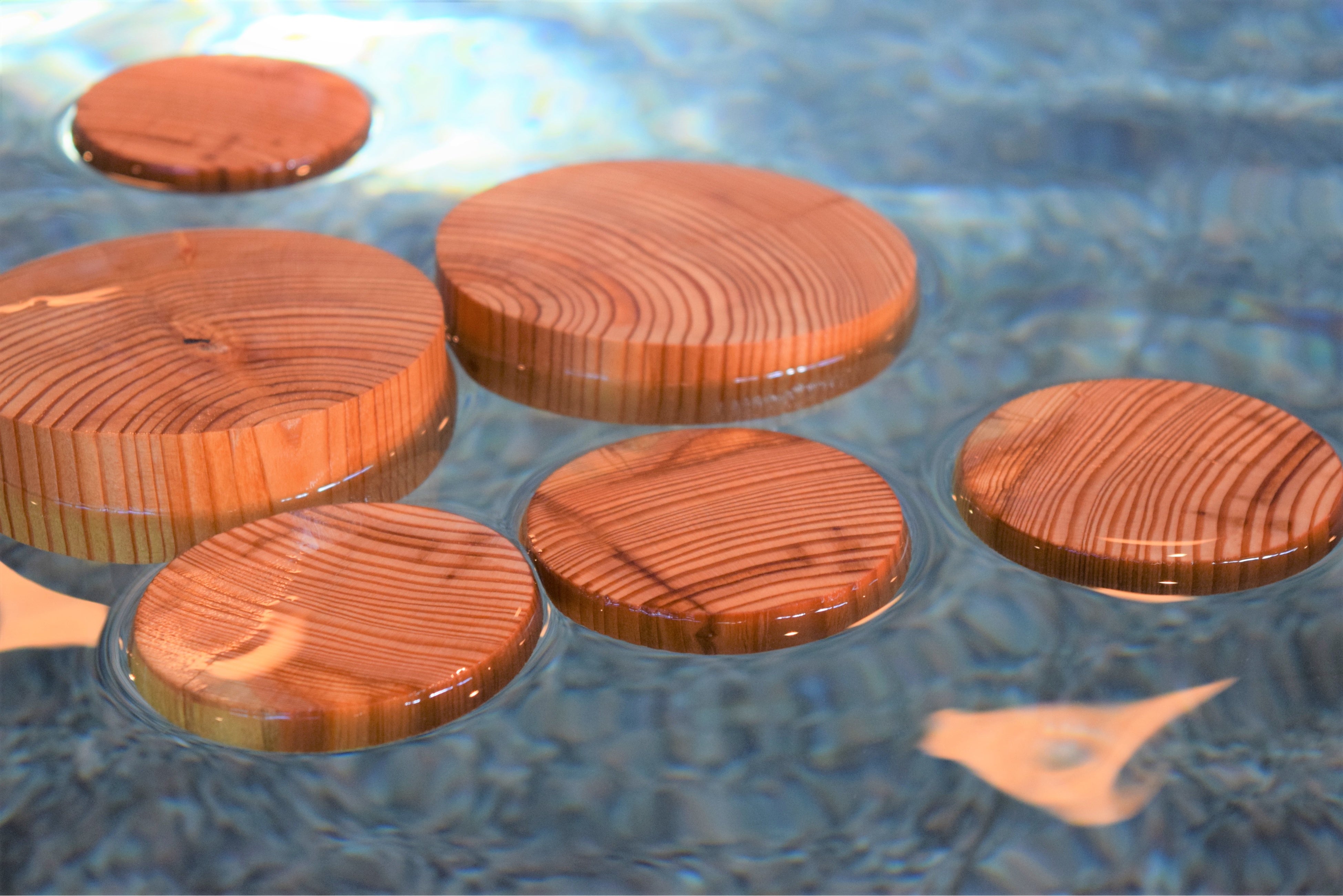 カラマツ風呂（イメージ）