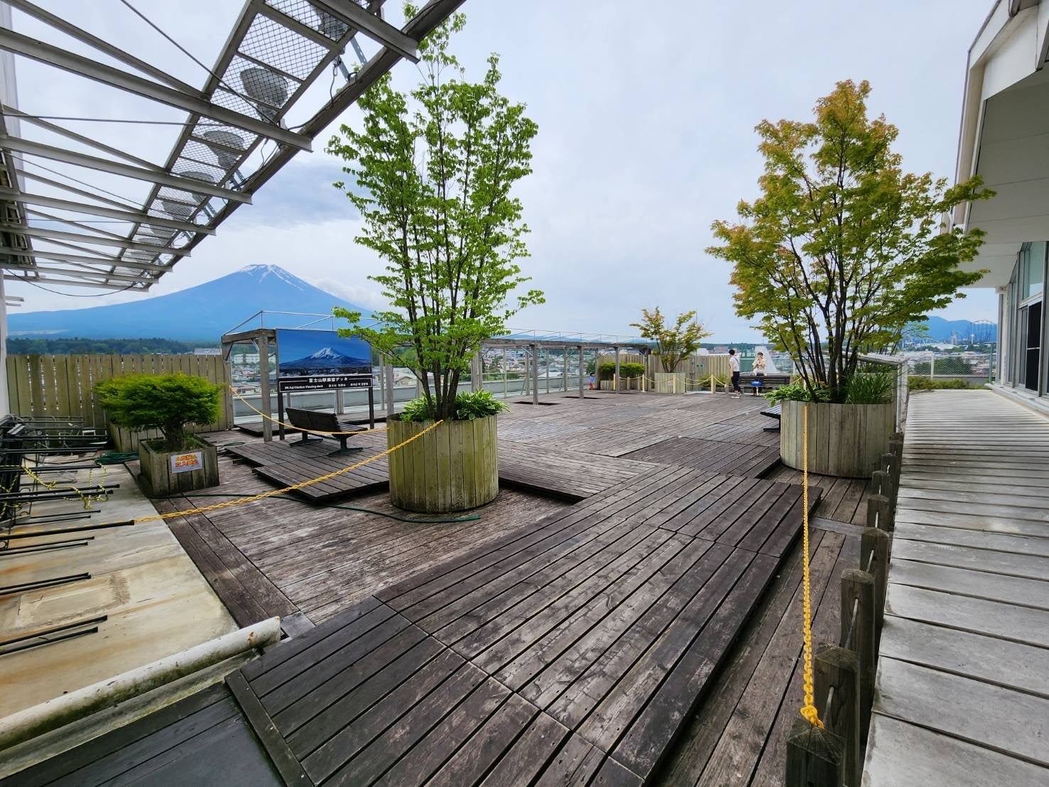 Q-STA屋上テラス