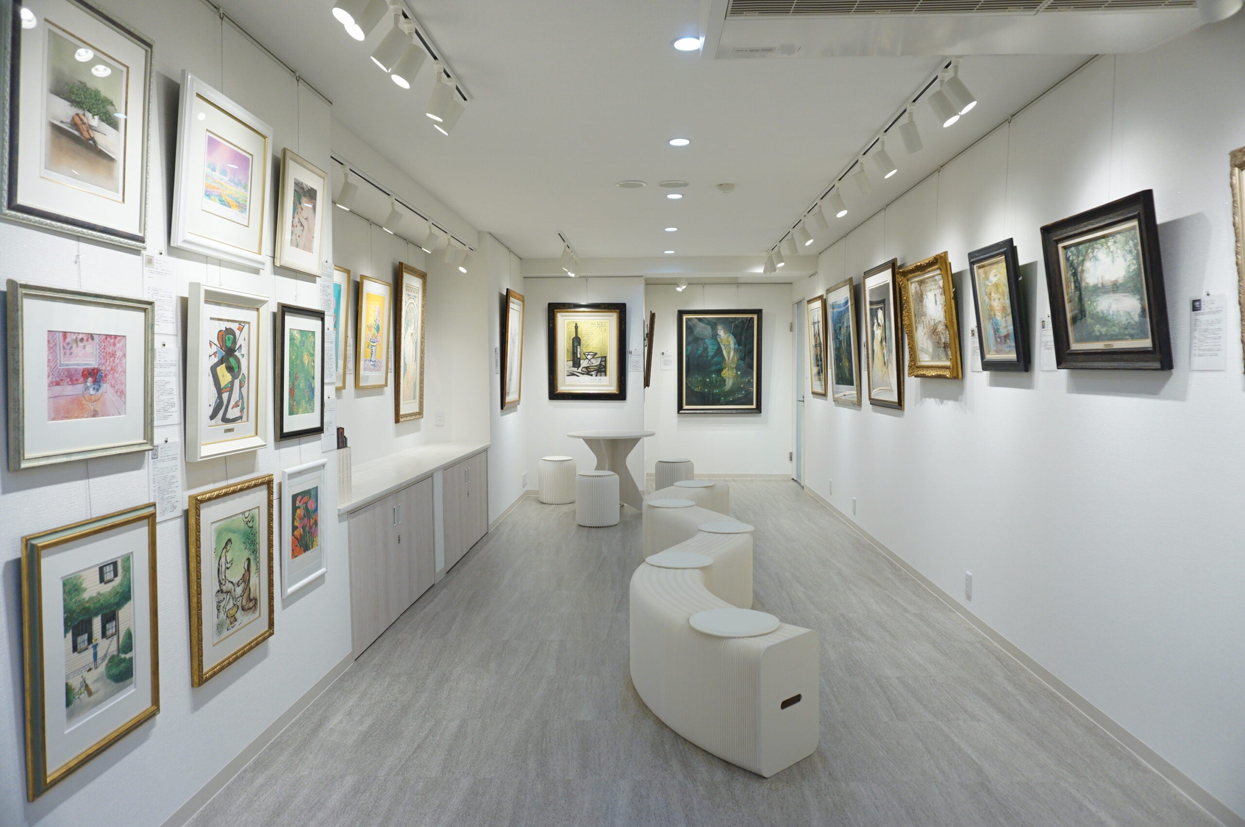 美術書　美術館カタログ 秋田市立千秋美術館で開催される「美術の扉 千秋美術館