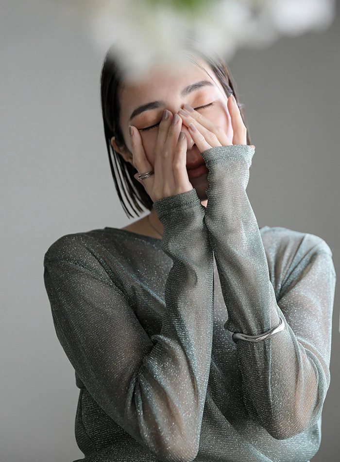 ラメシアートップス　2,970yen