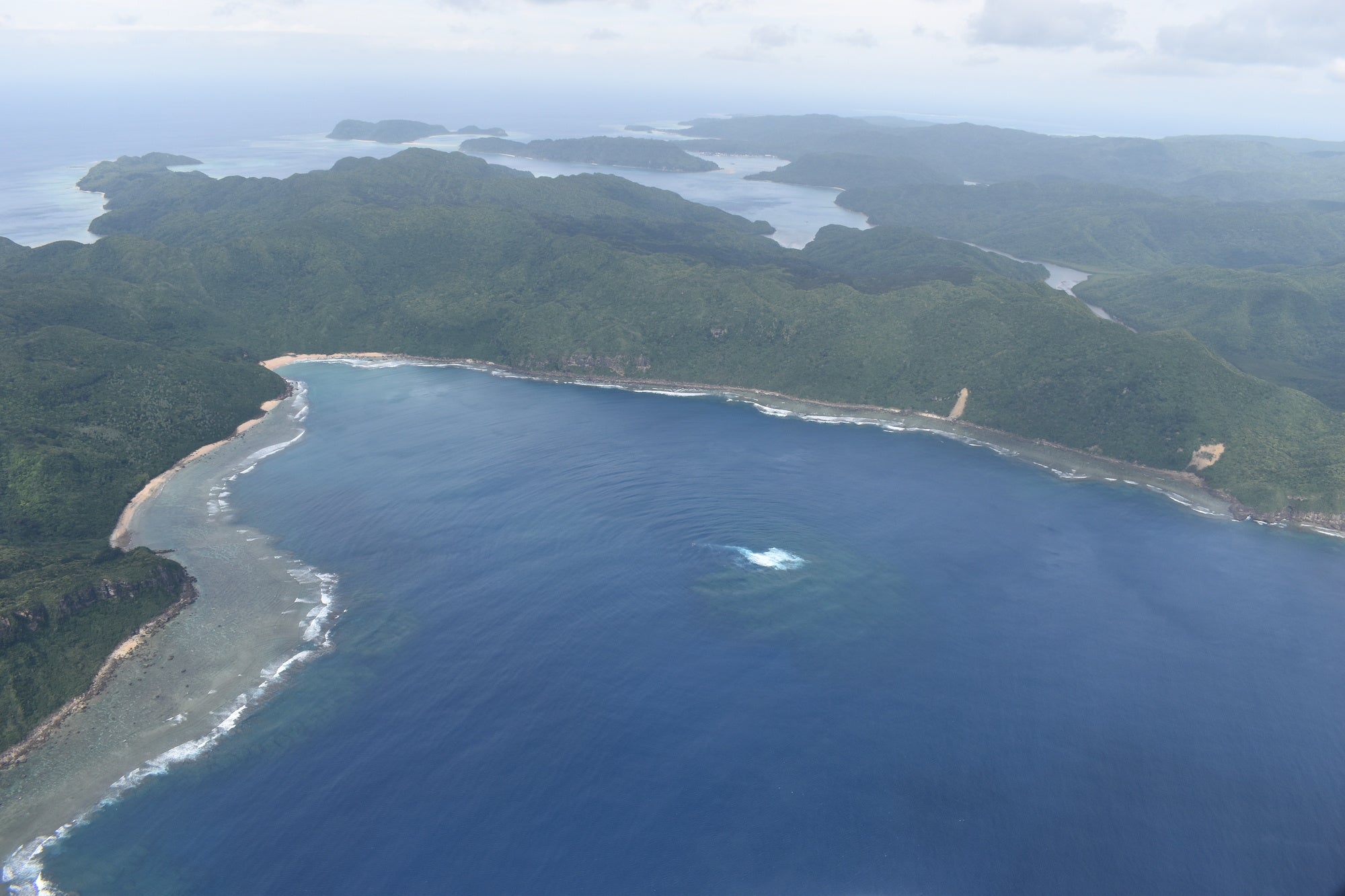 西表島・鹿川湾、撮影：Space Aviation