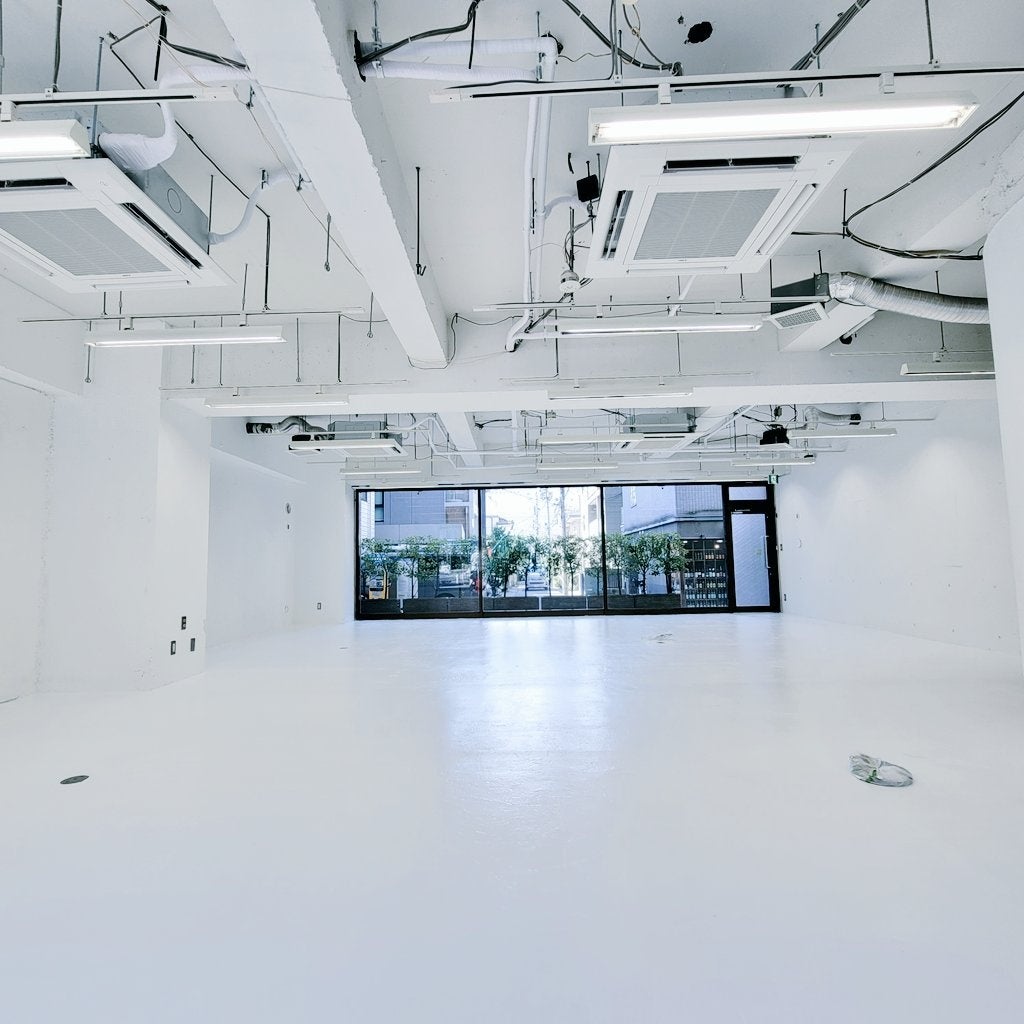 写真は内装前のスケルトン状態