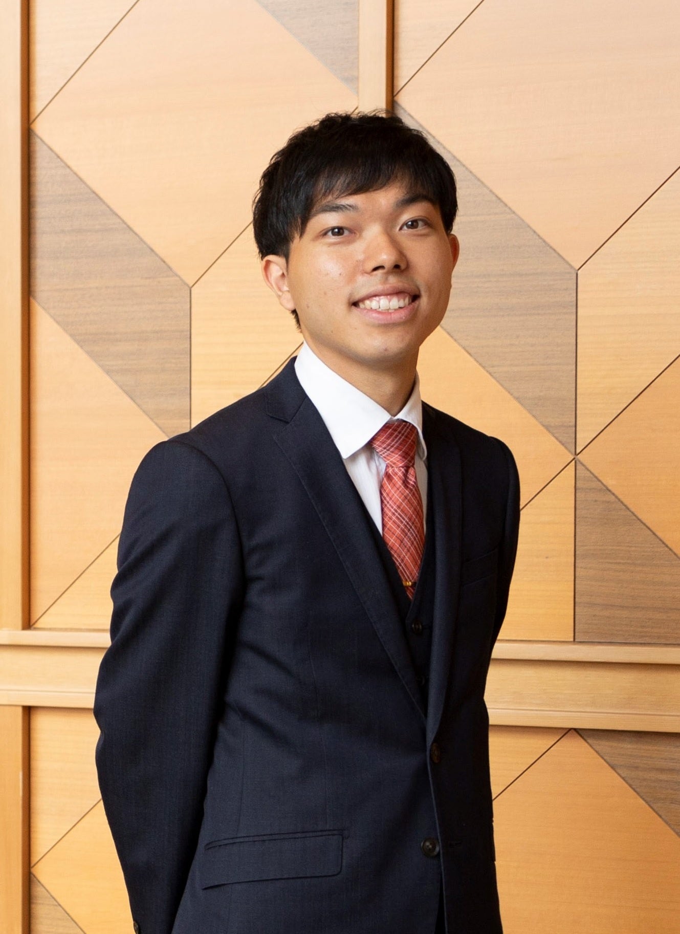 採用人事担当　柴田 拓己