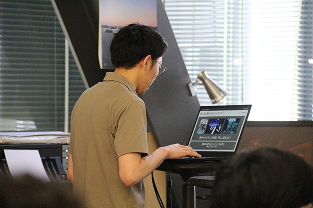 グループワークで考えたコンセプトについてフィードバックをいただいている様子