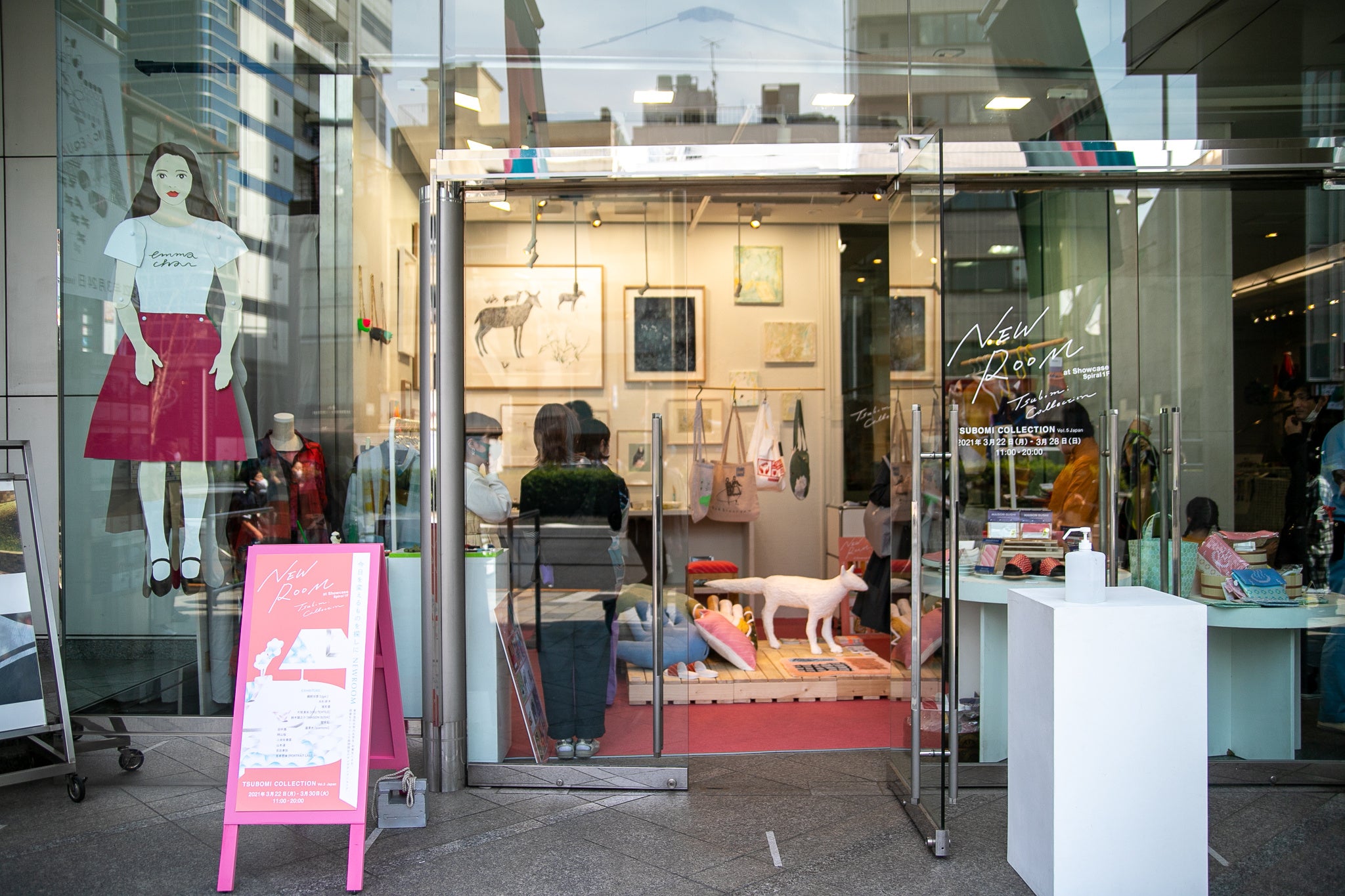 2021年 青山スパイラル ショーケースでの様子（外観）