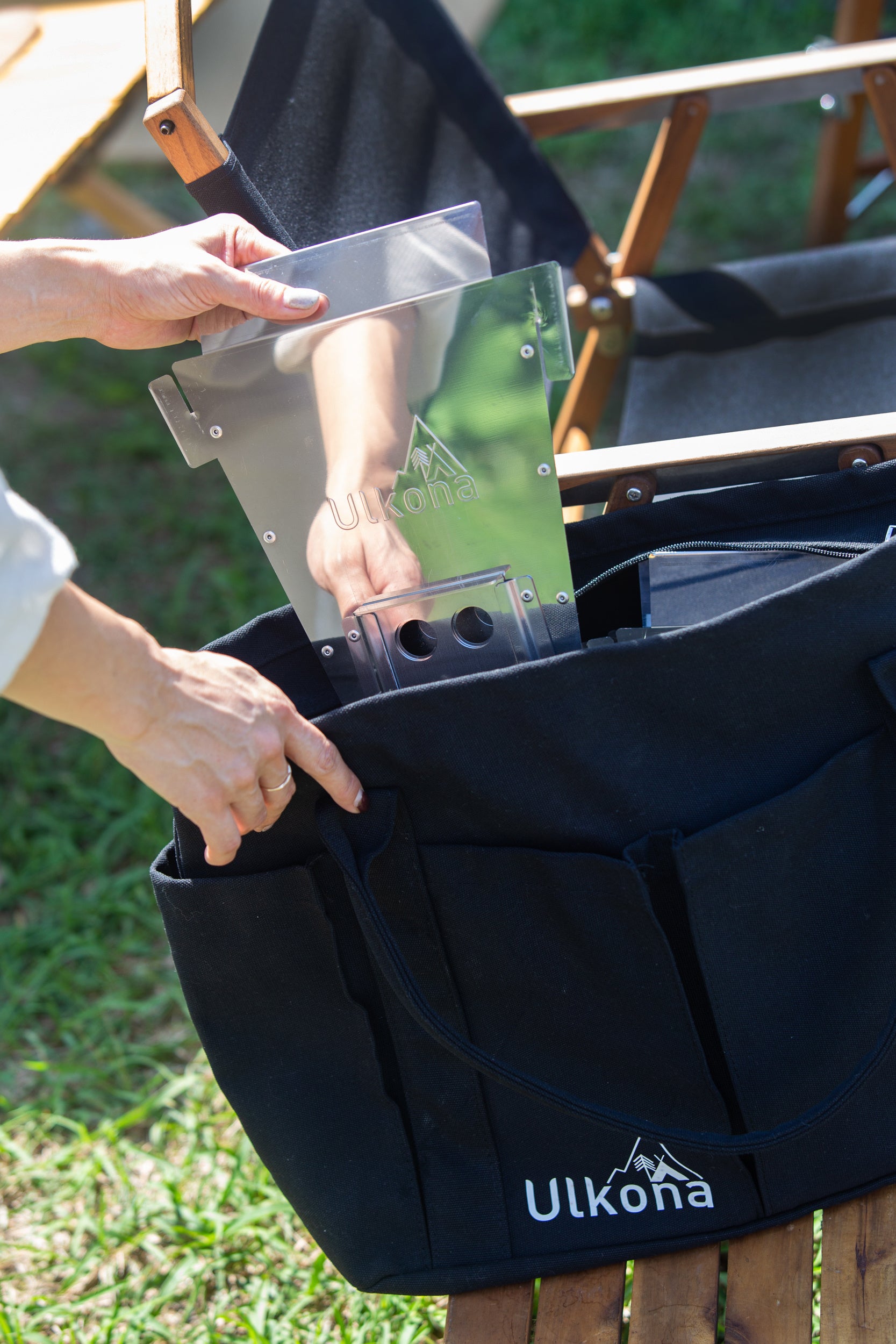 手軽に持ち運べる専用バッグが付属