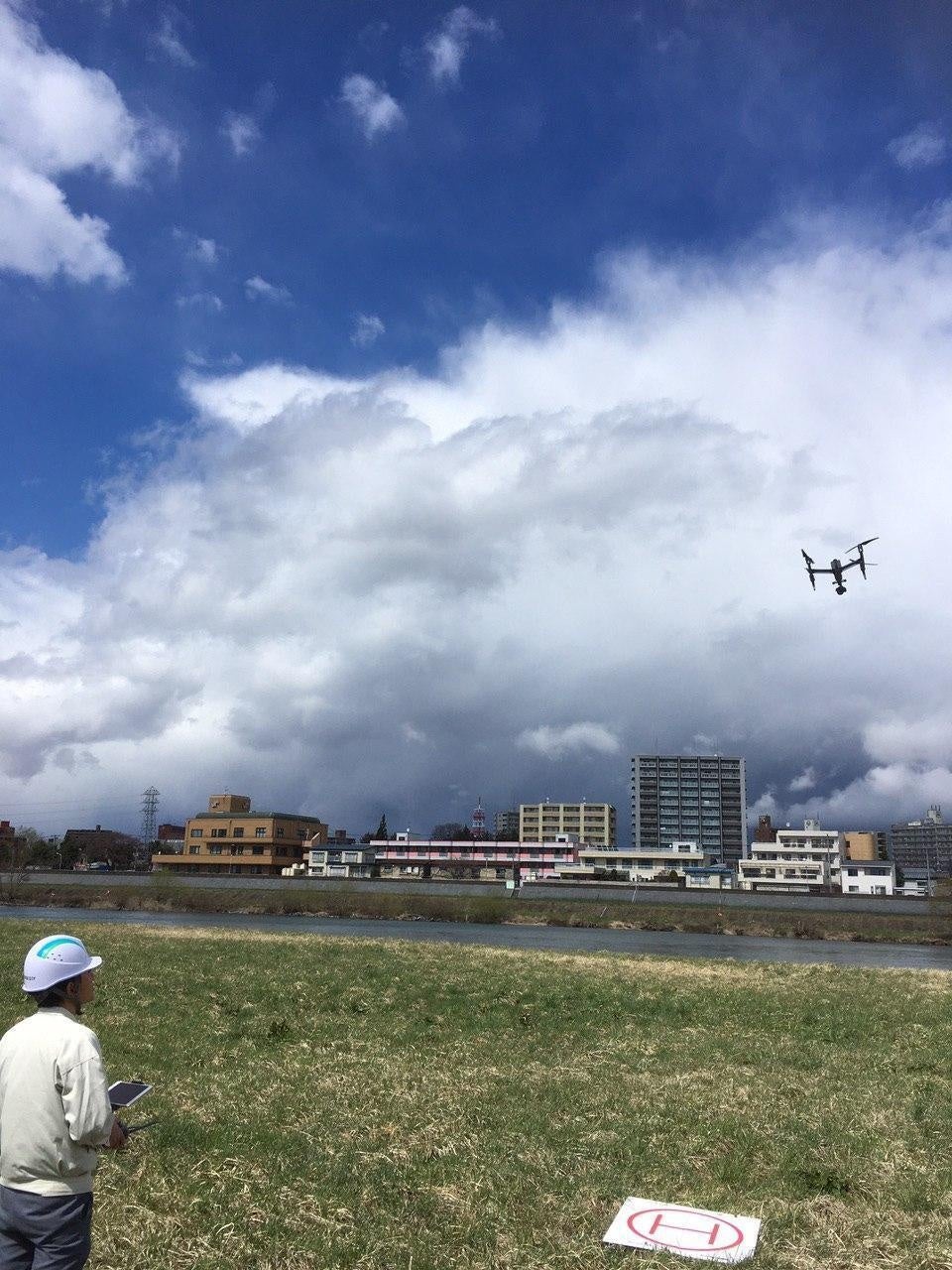 ドローンによる測定の様子