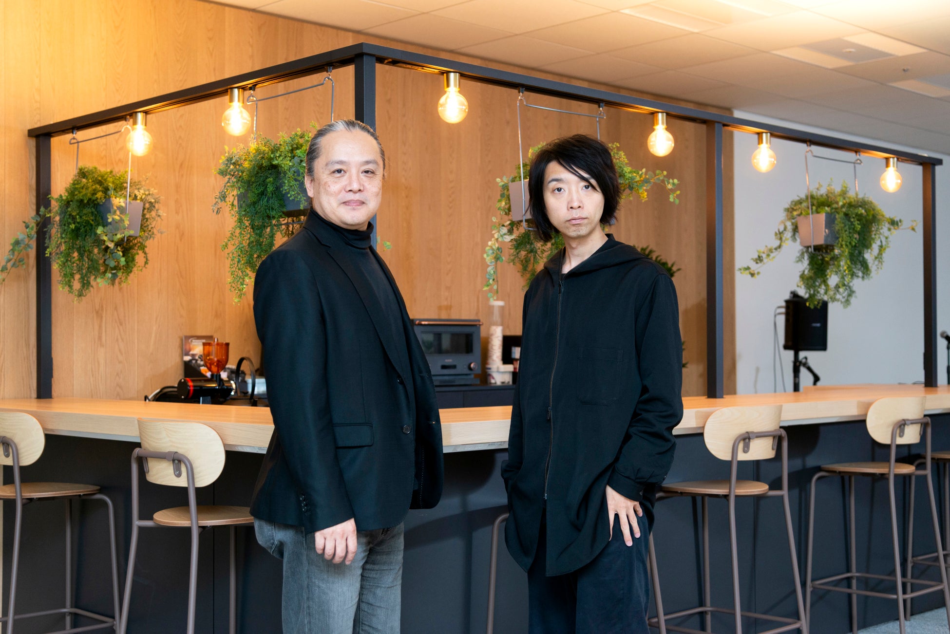(左)蕭 敬和、(右)落合陽一氏