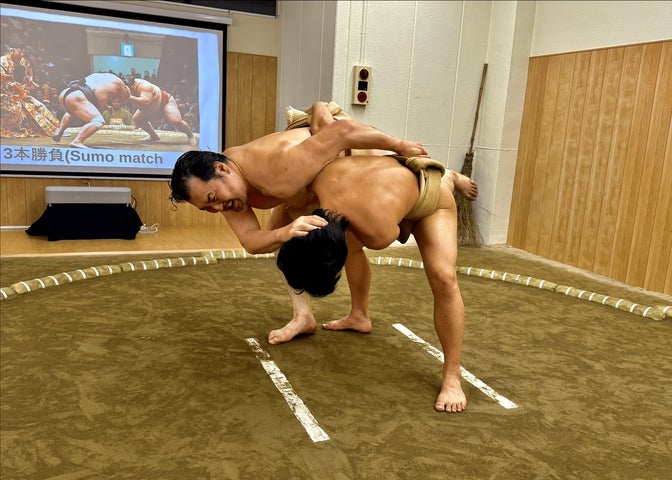 東京・砂町銀座】力士と戦える体験型「相撲ショー」施設が5月1日 東京・砂町銀座】力士と戦える体験型「相撲ショー」施設が5月1日