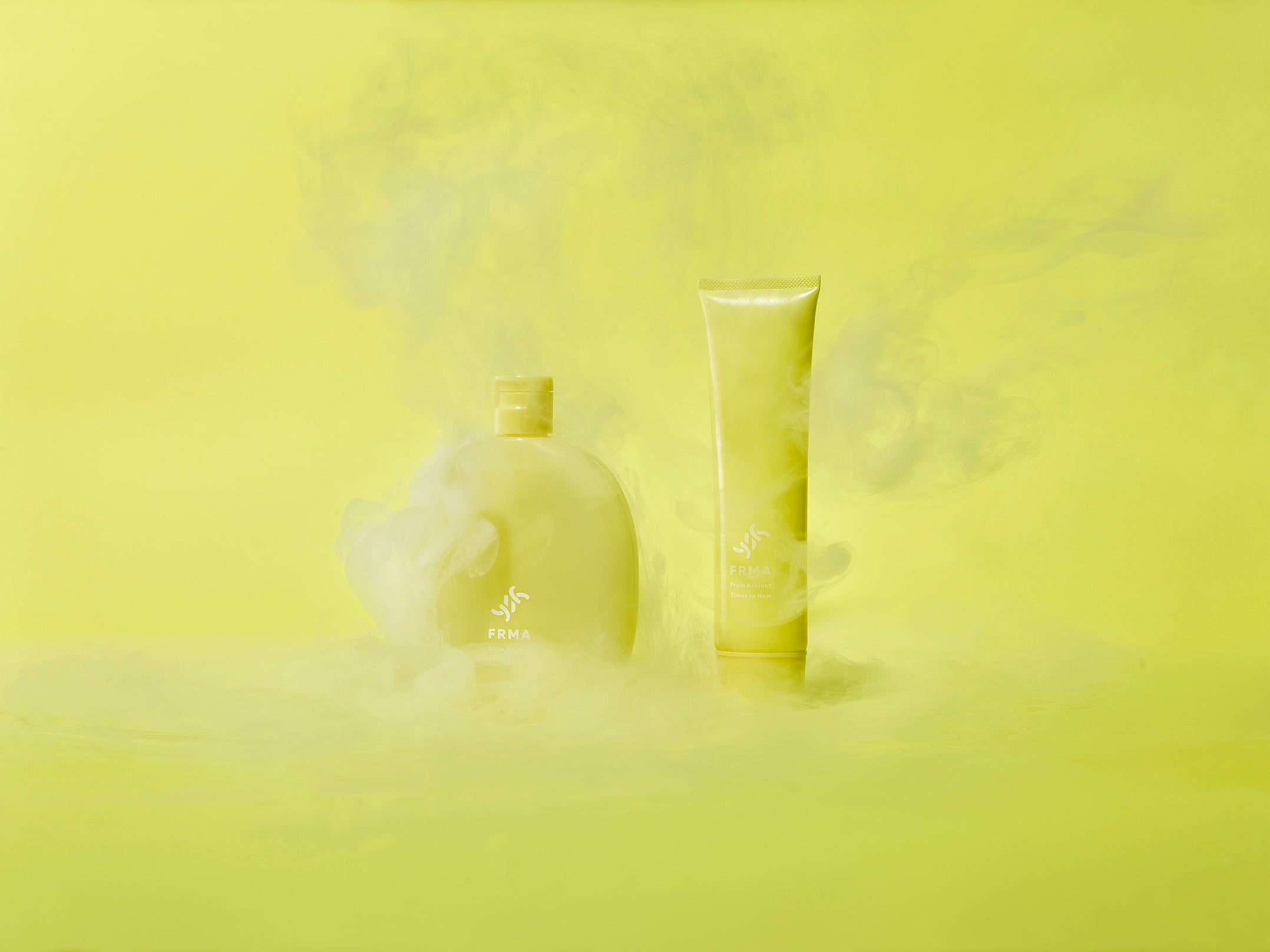 化粧水とクリーム