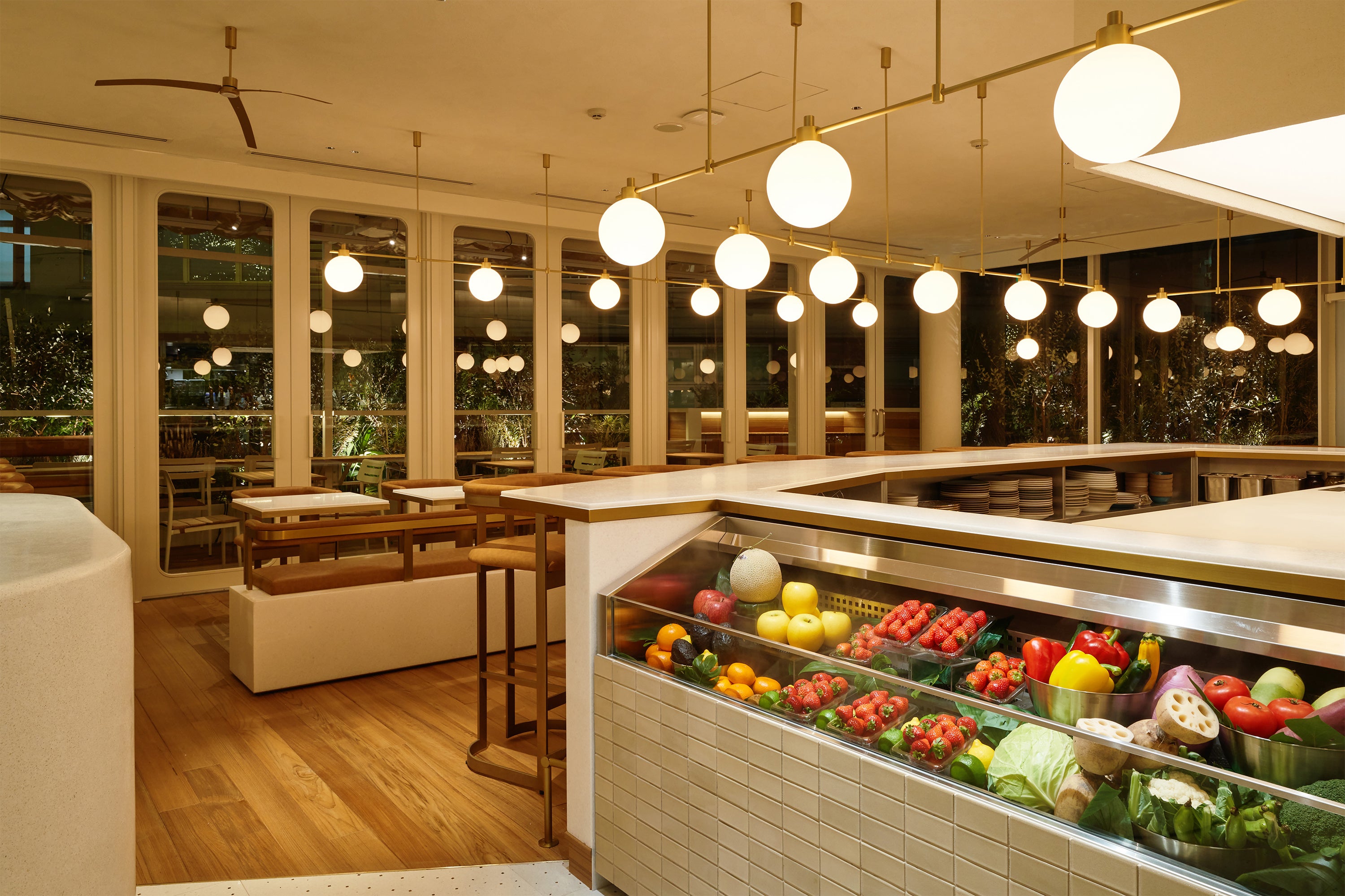 1F『DEK KITCHEN』夜イメージ