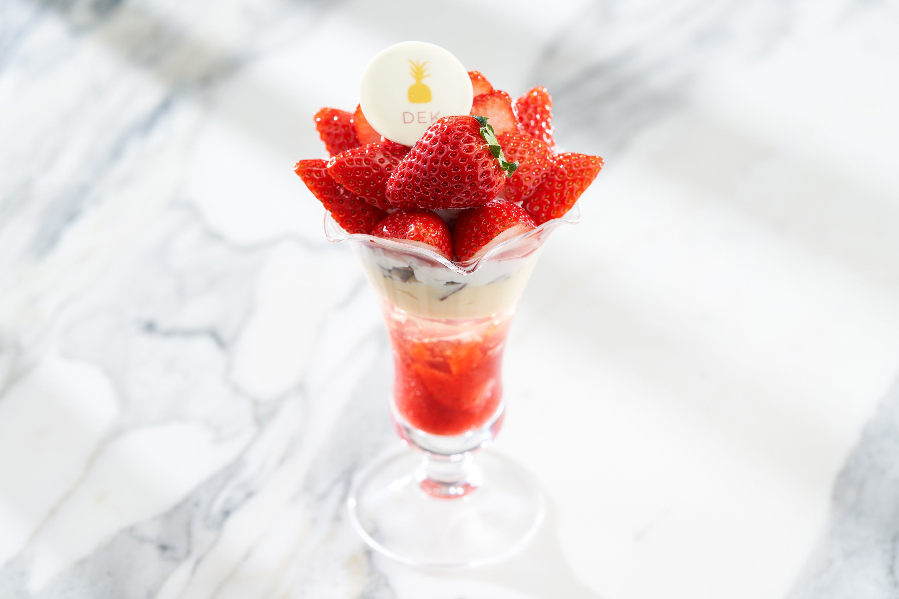 苺”とちあいか”のパフェ