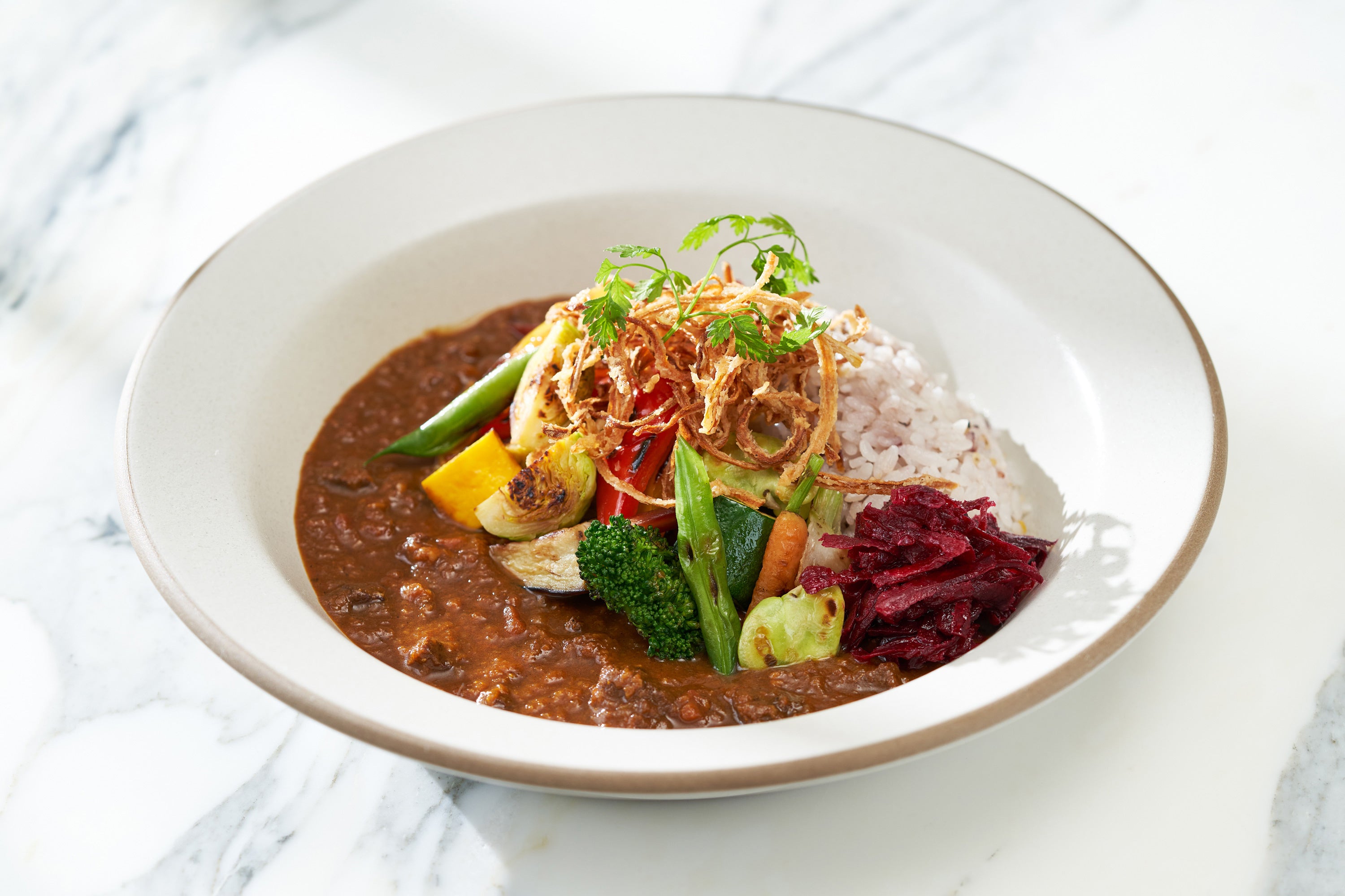 スパイシービーフカレー 焼き野菜添え