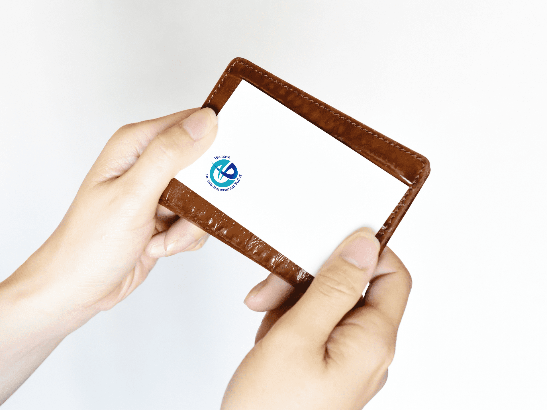 名刺に「ハラスメント対策優良企業認定マーク」に掲載することで社外へのアピールに