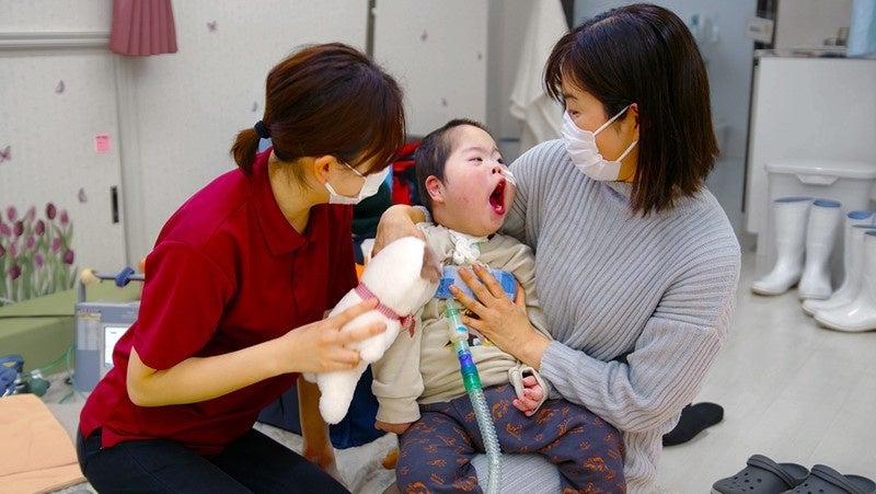 発声や動作に制限のある医療的ケア児