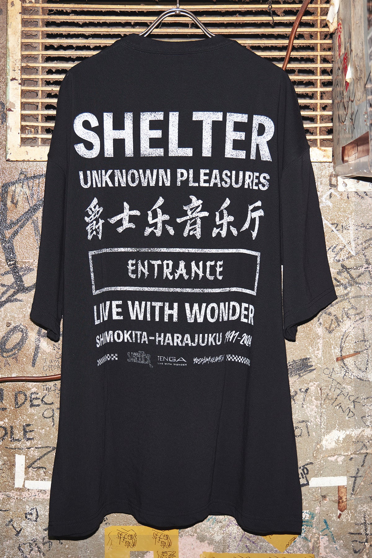SALE 】Ado HOT TOPIC コラボ Tシャツ 海外限定 M相当｜Yahoo