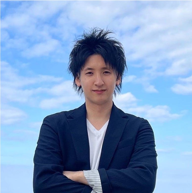 DeFimans 共同代表取締役  佐藤 太思
