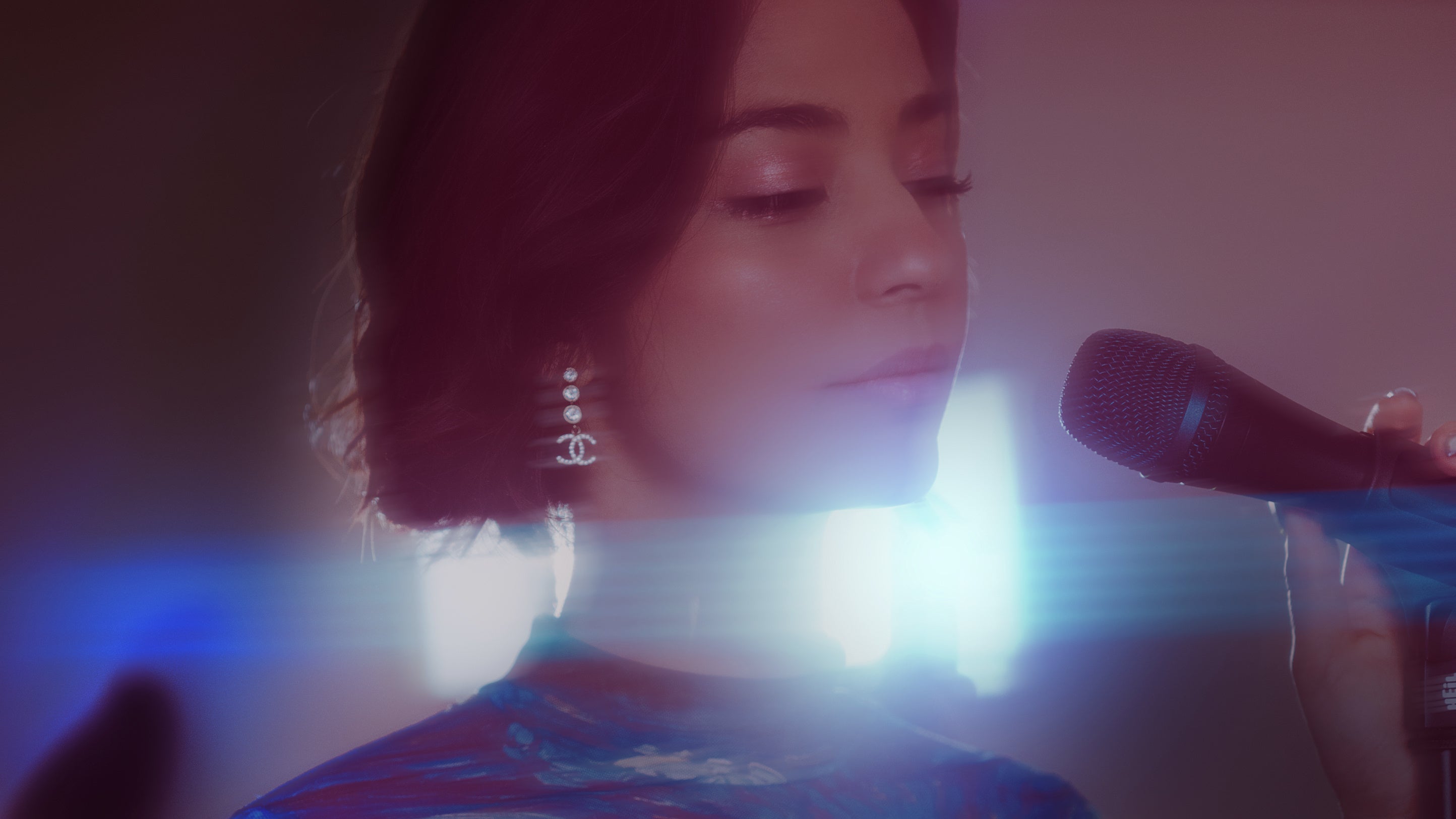 Alice -Singer  Song Writer