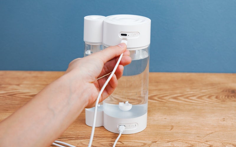 水の音と光で癒される「トルネード加湿器」』を発売 | サンコー株式