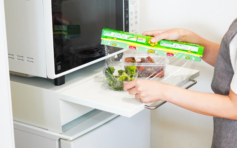 組み立て不要「レンジ下スライドテーブル＆収納ラック」』を発売