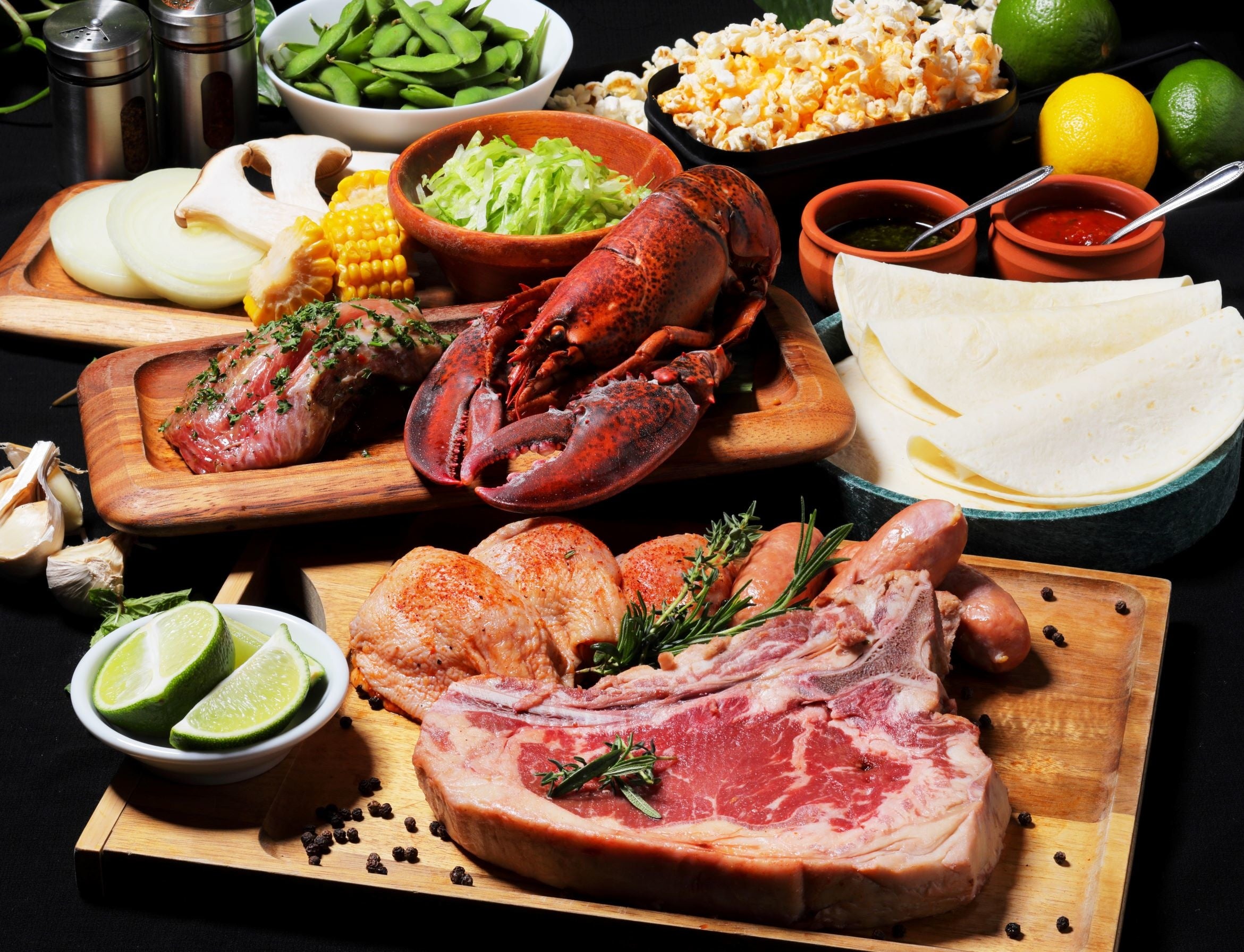 写真：Premium Plan「BONE STEAK&LOBSTER BBQ」