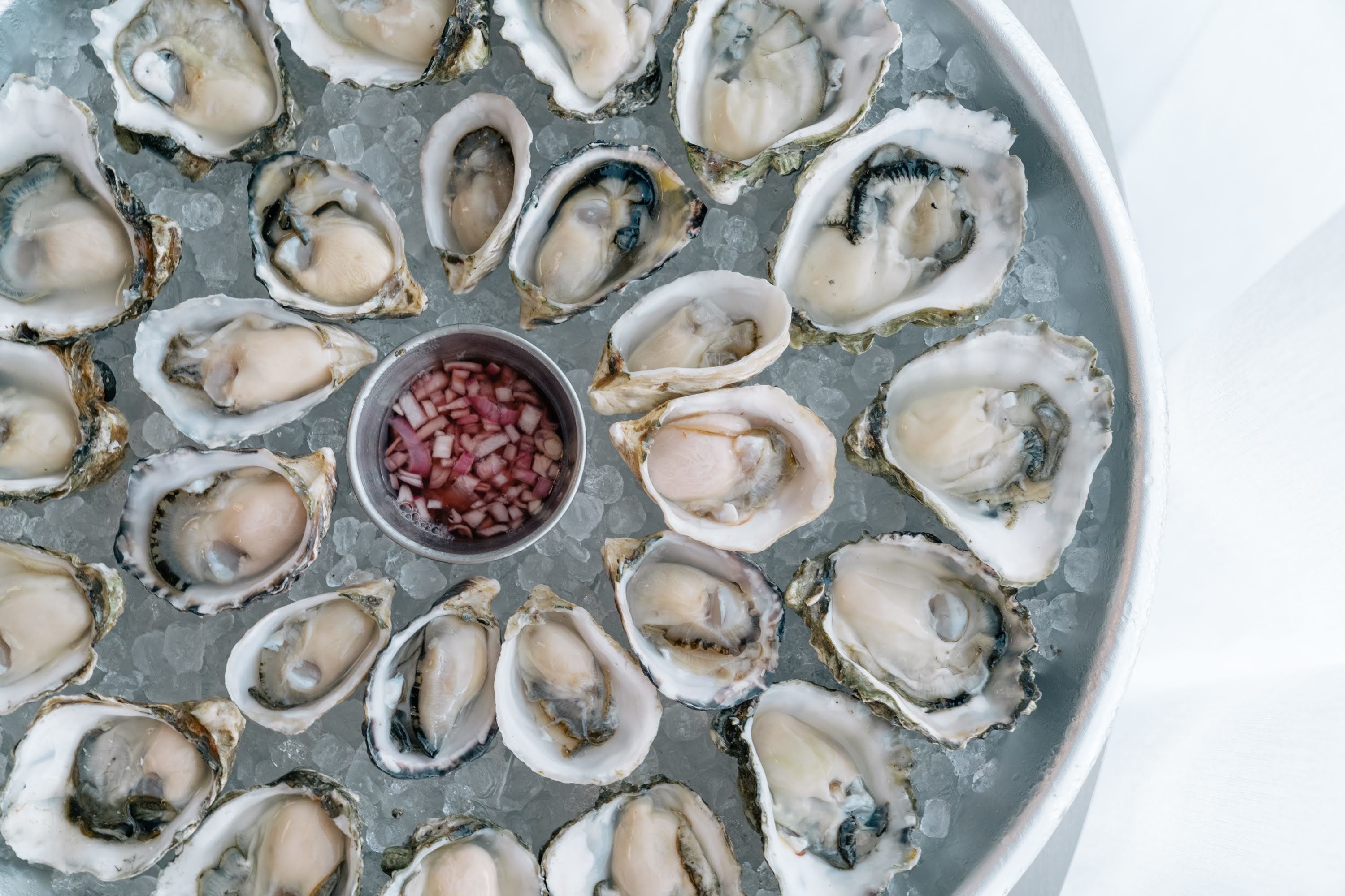 ハワイ・ワイキキ】ゼットン初のオイスター・バー「The Seaside