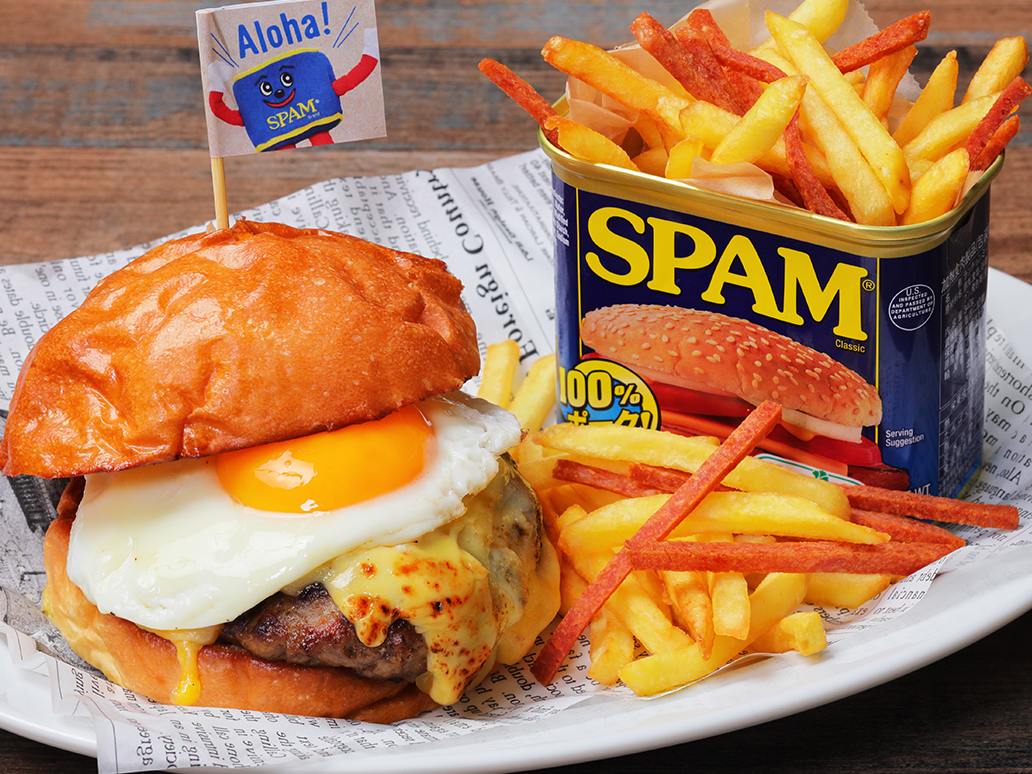 写真：ロコモコ・チーズバーガー