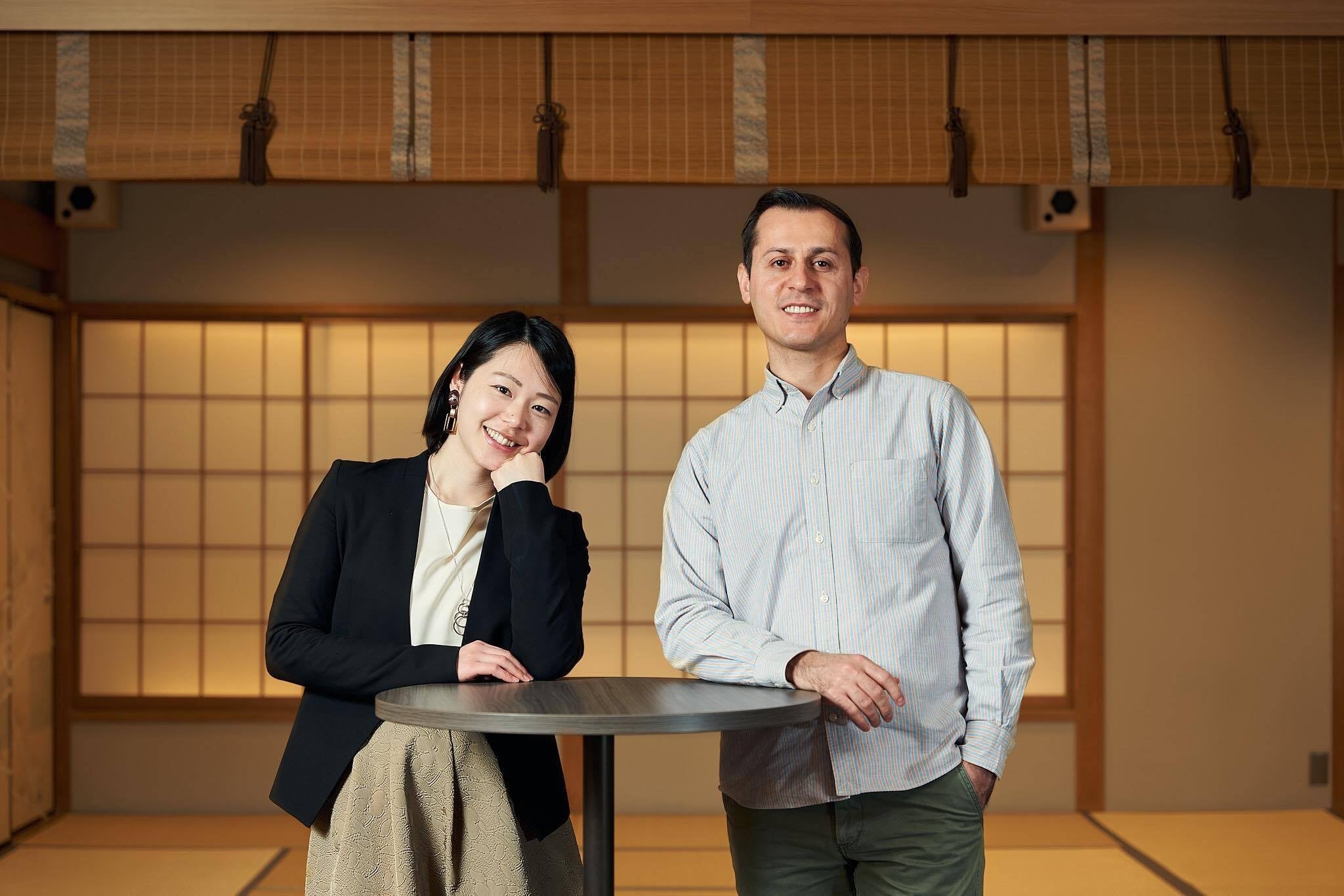 写真左が城宝氏
