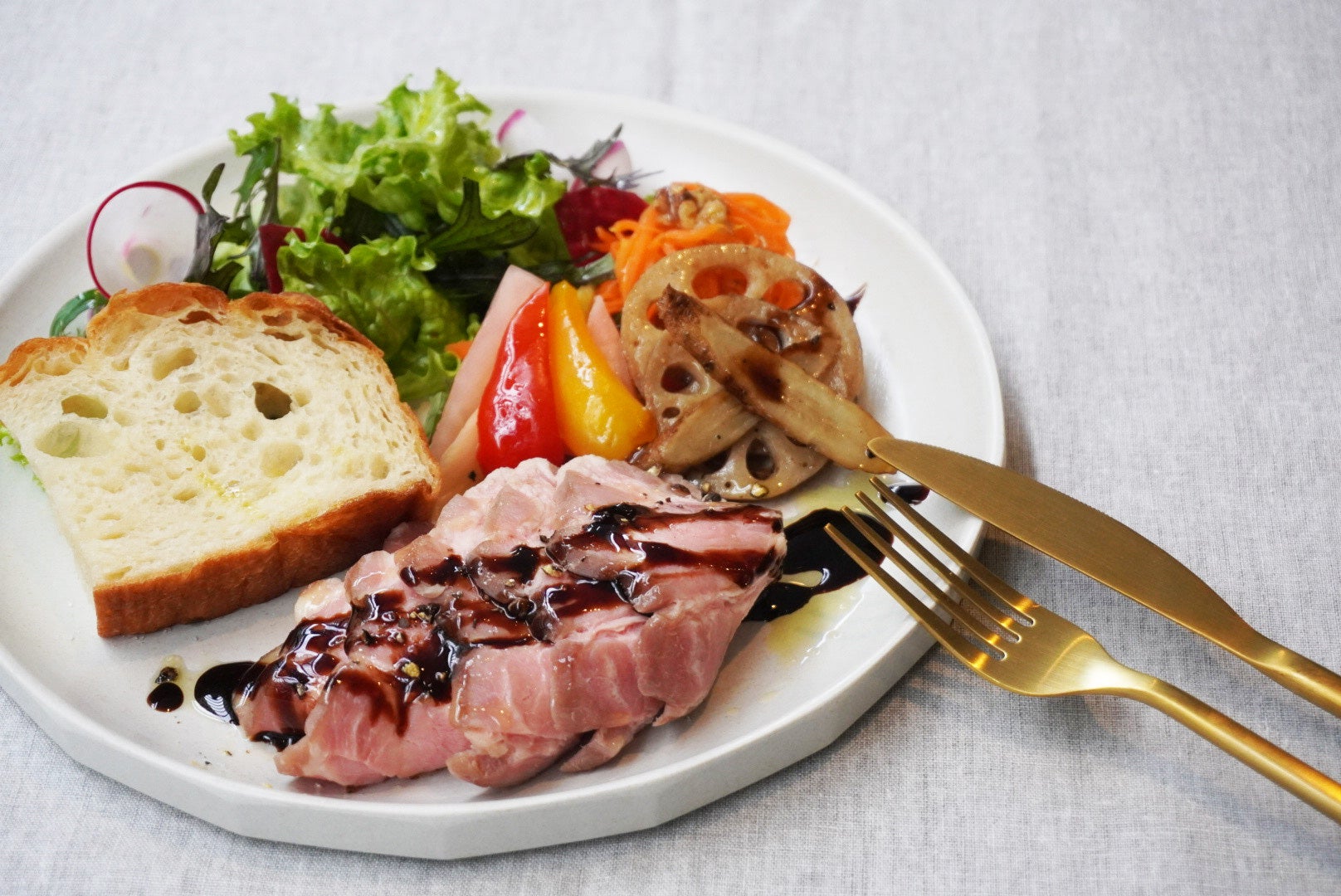 コンフィプレート