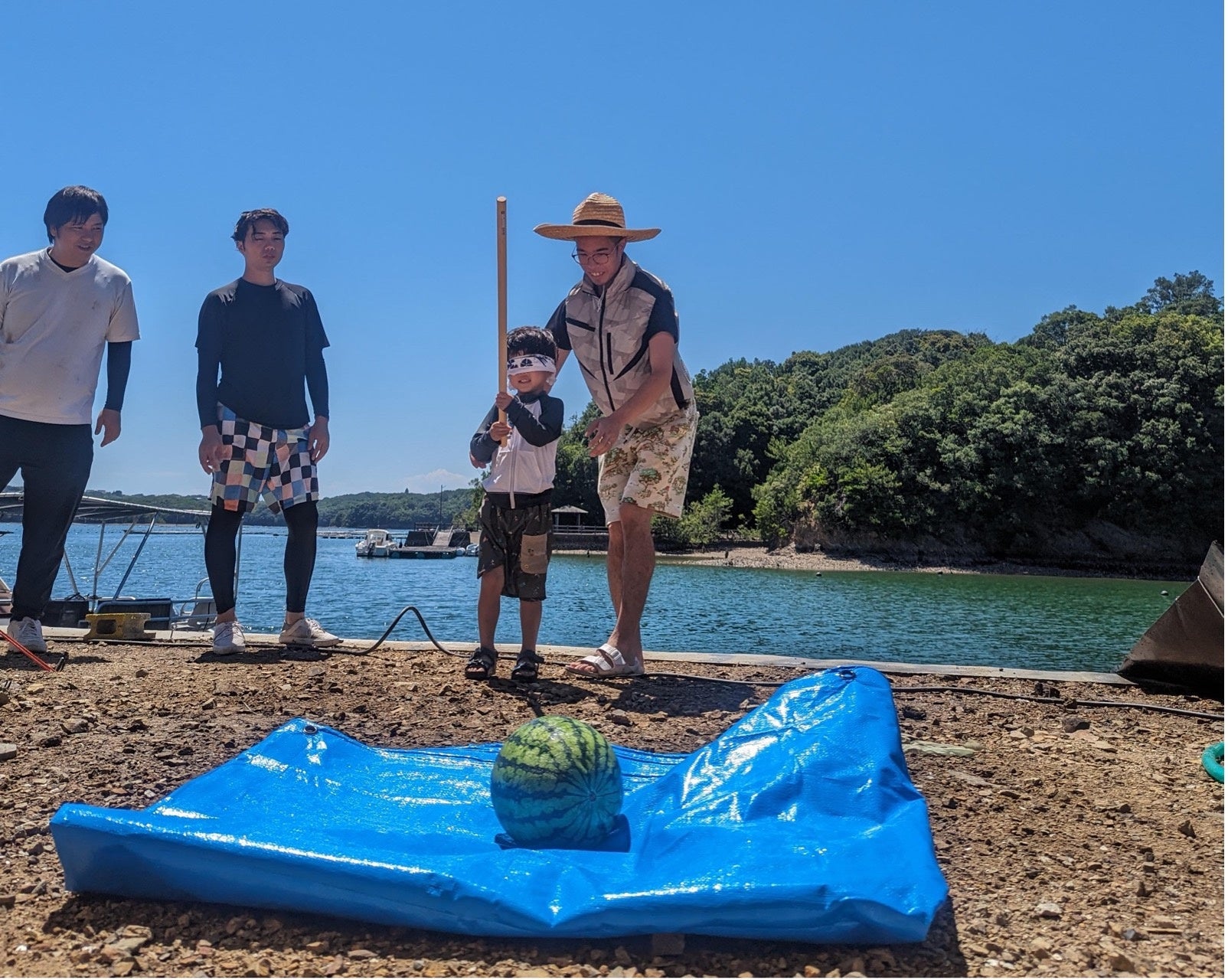 夏の風物詩スイカ割りも行った