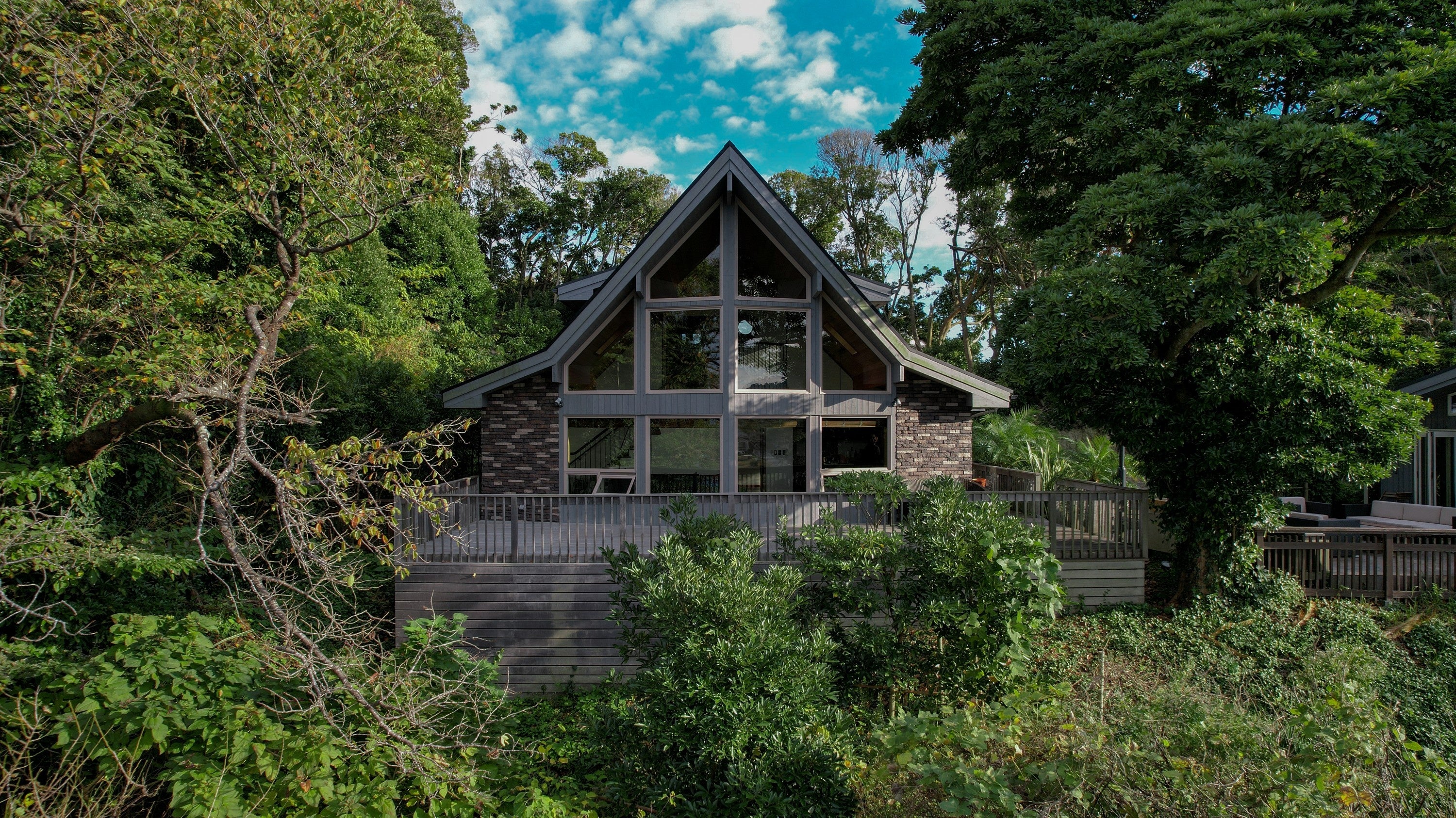 Monterey House The earl 外観